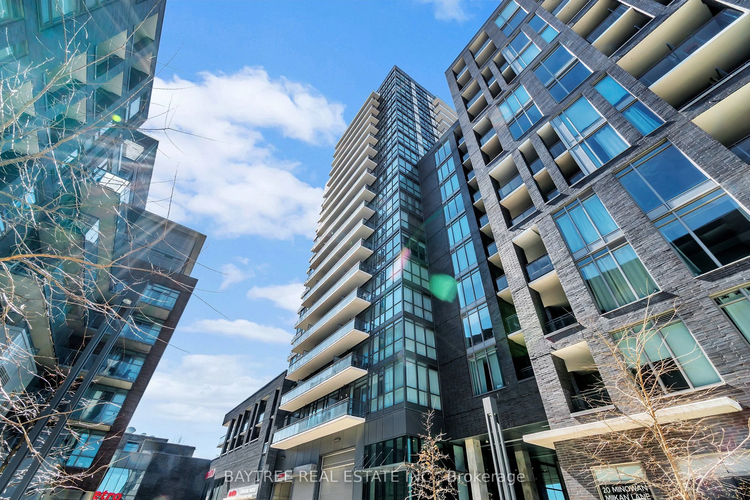 20 Minowan Miikan Lane 530, Toronto C01, ON M6J 0E5