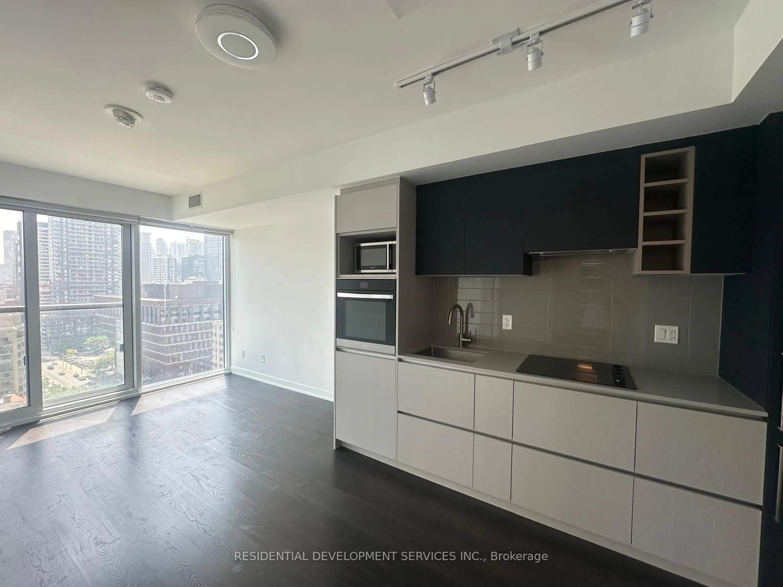 319 Jarvis Street 1616, Toronto C08, On M5b 2c2