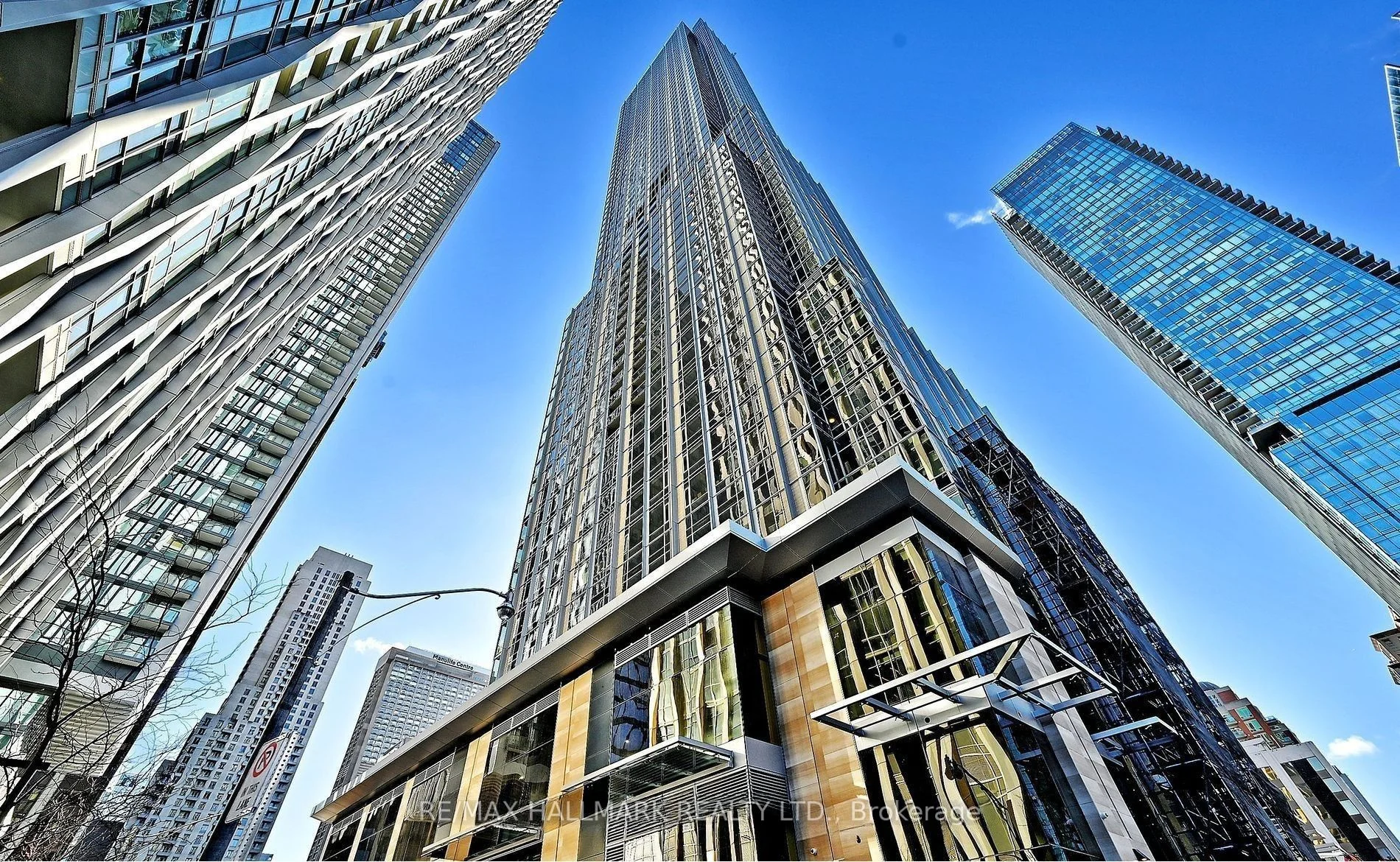 11 Yorkville Avenue 3310, Toronto C02, ON M4W 0B7