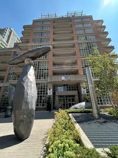 Condo Apartment in Toronto
