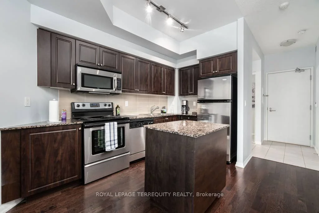 215 FORT YORK Boulevard 315, Toronto C01, ON M5V 4A2