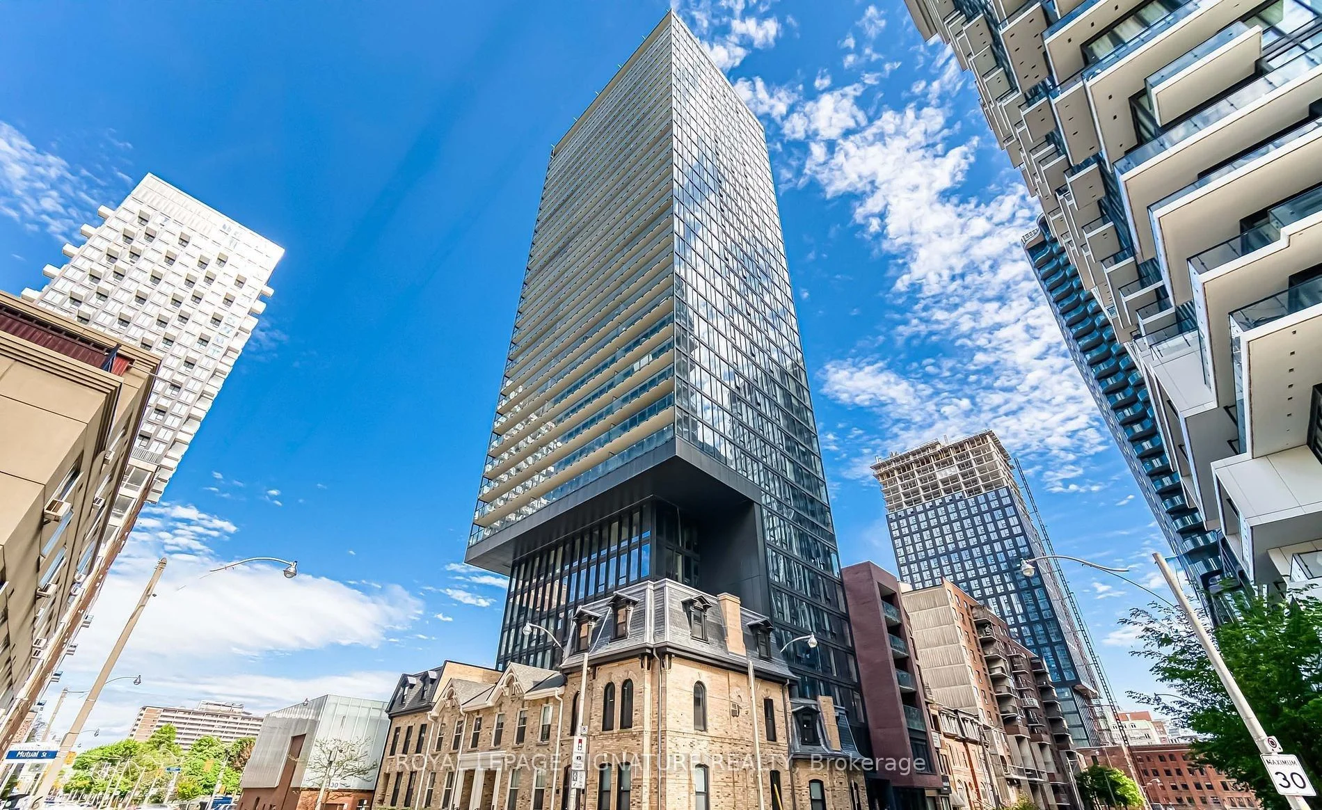 47 Mutual Street 305, Toronto C08, ON M5B 0C6