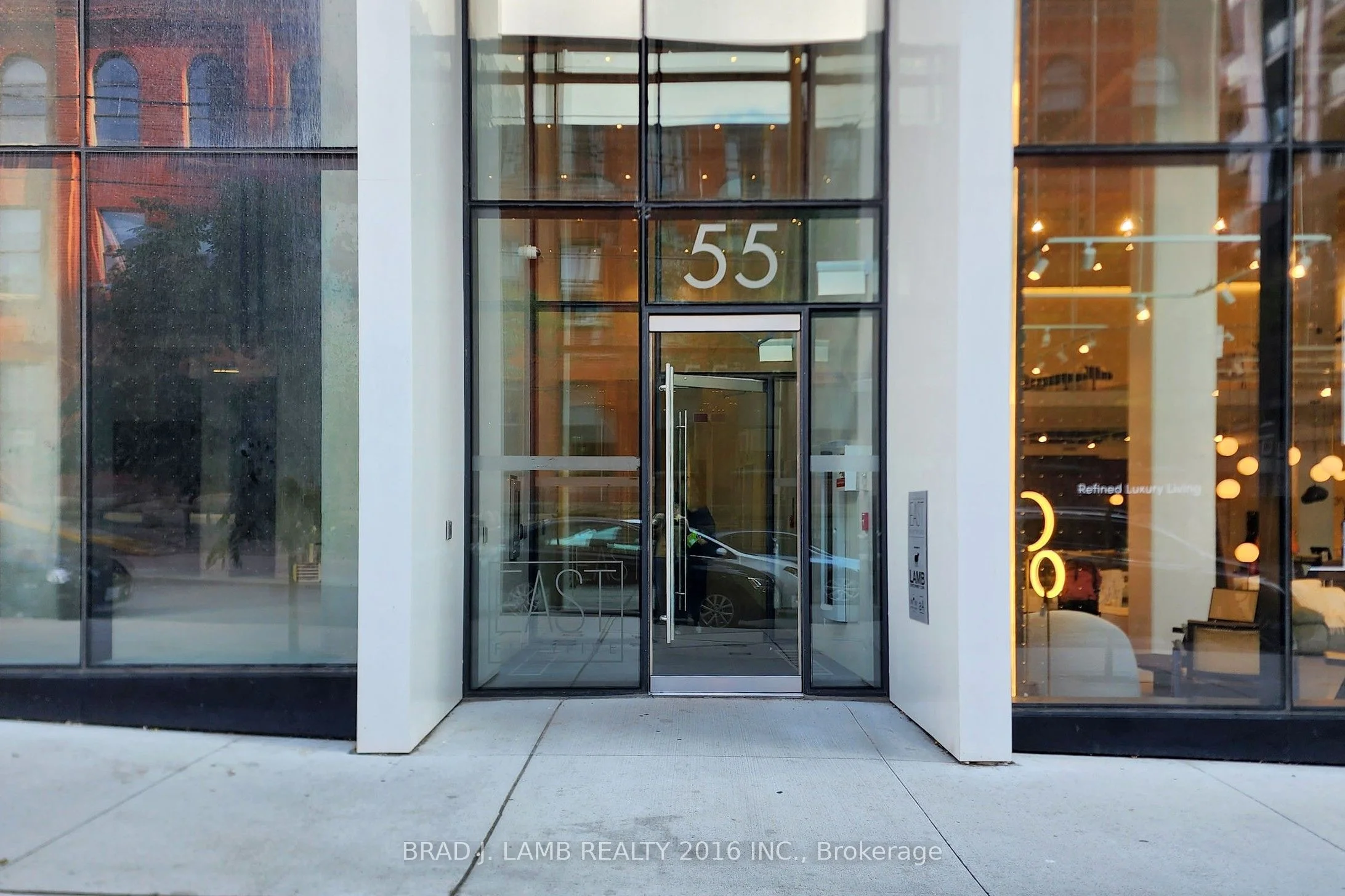 55 Ontario Street 318, Toronto C08, On M5a 0t8