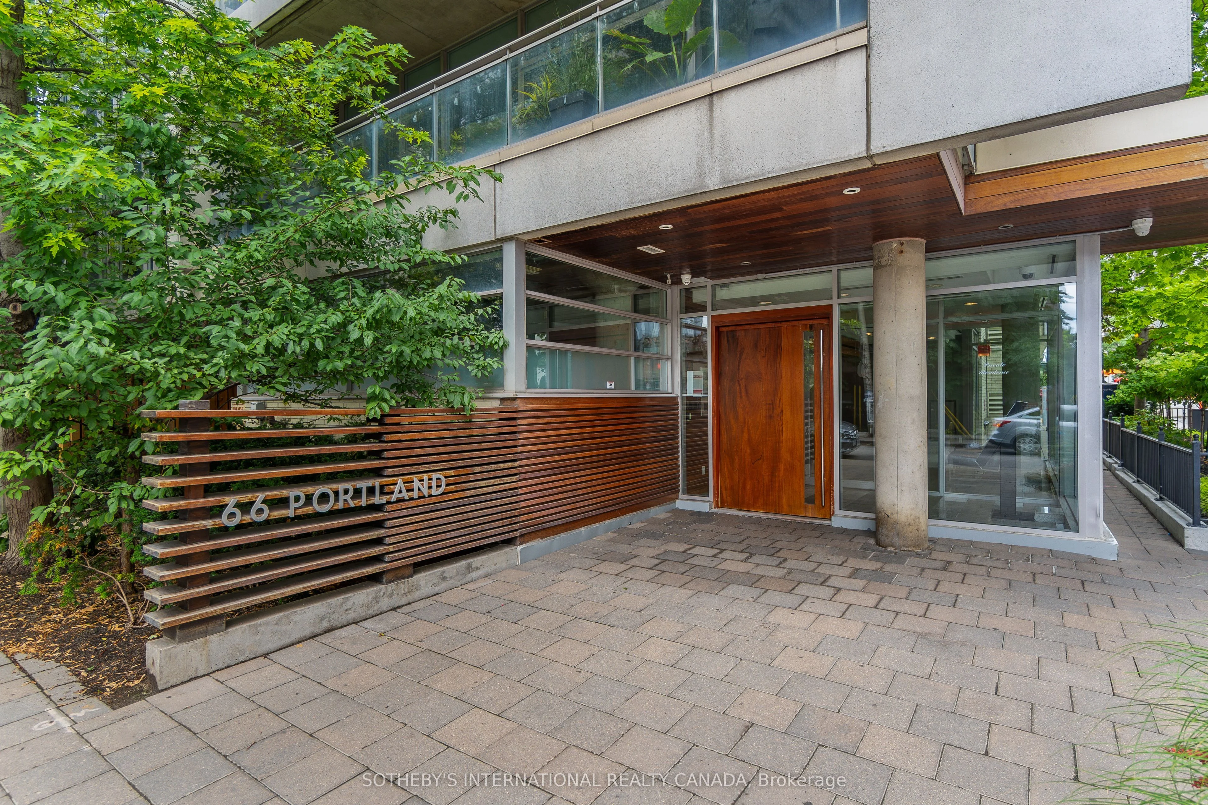 66 Portland Street 409, Toronto C01, ON M5V 2M6