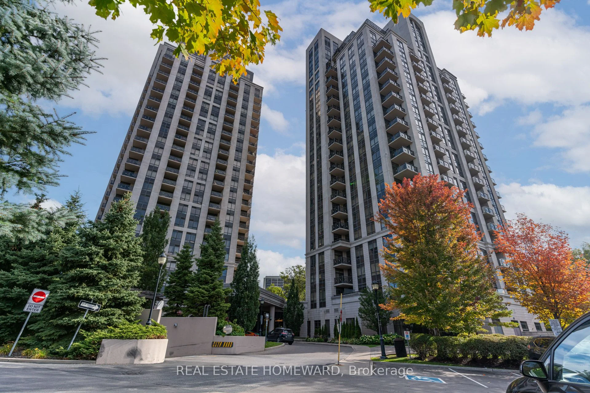 135 Wynford Drive 104, Toronto C13, ON M3C 0J4