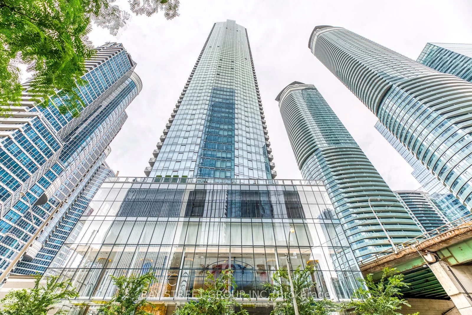 10 York Street 1408, Toronto C01, On M5h 0e1