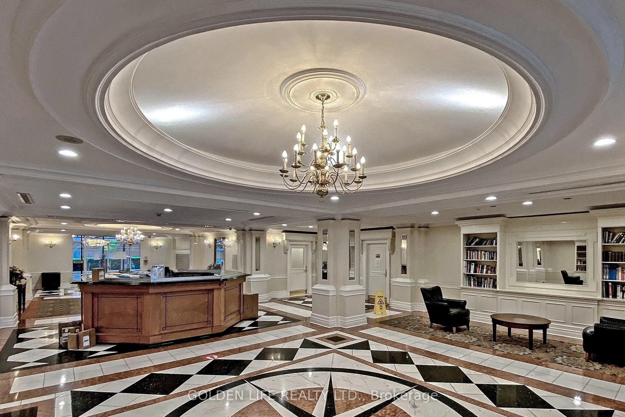 887 Bay Street 206, Toronto C01, ON M5S 3K4