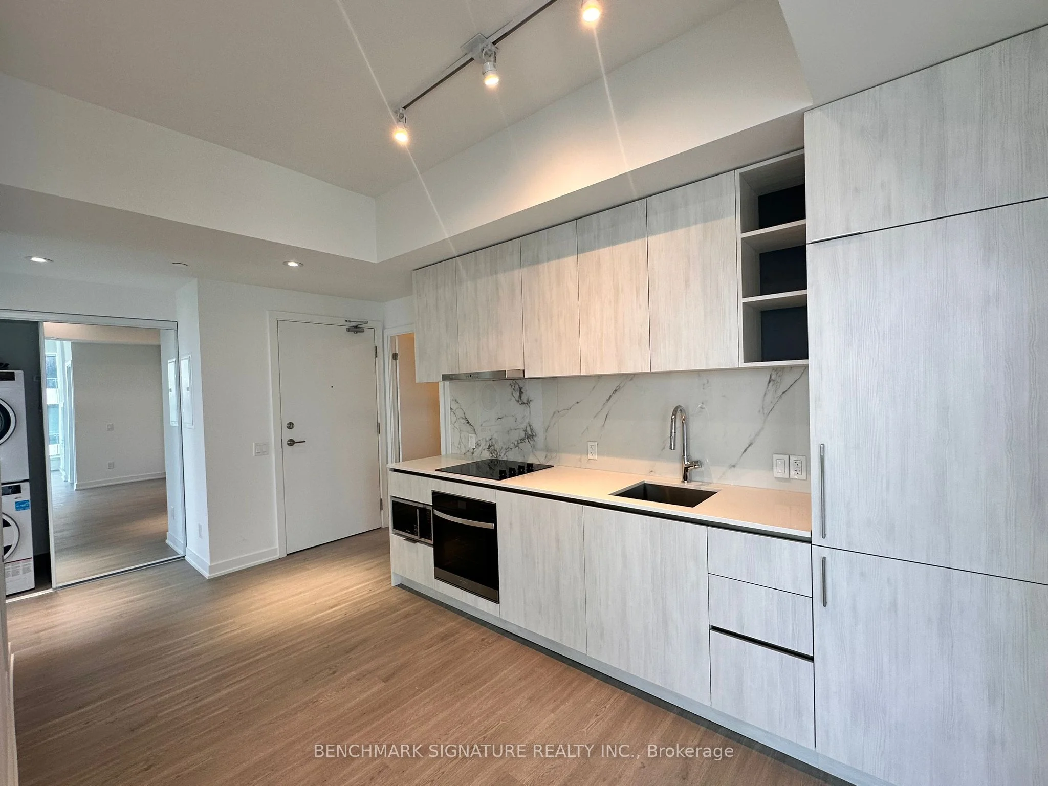 8 Wellesley Street W 5307, Toronto C01, ON M4Y 0J5