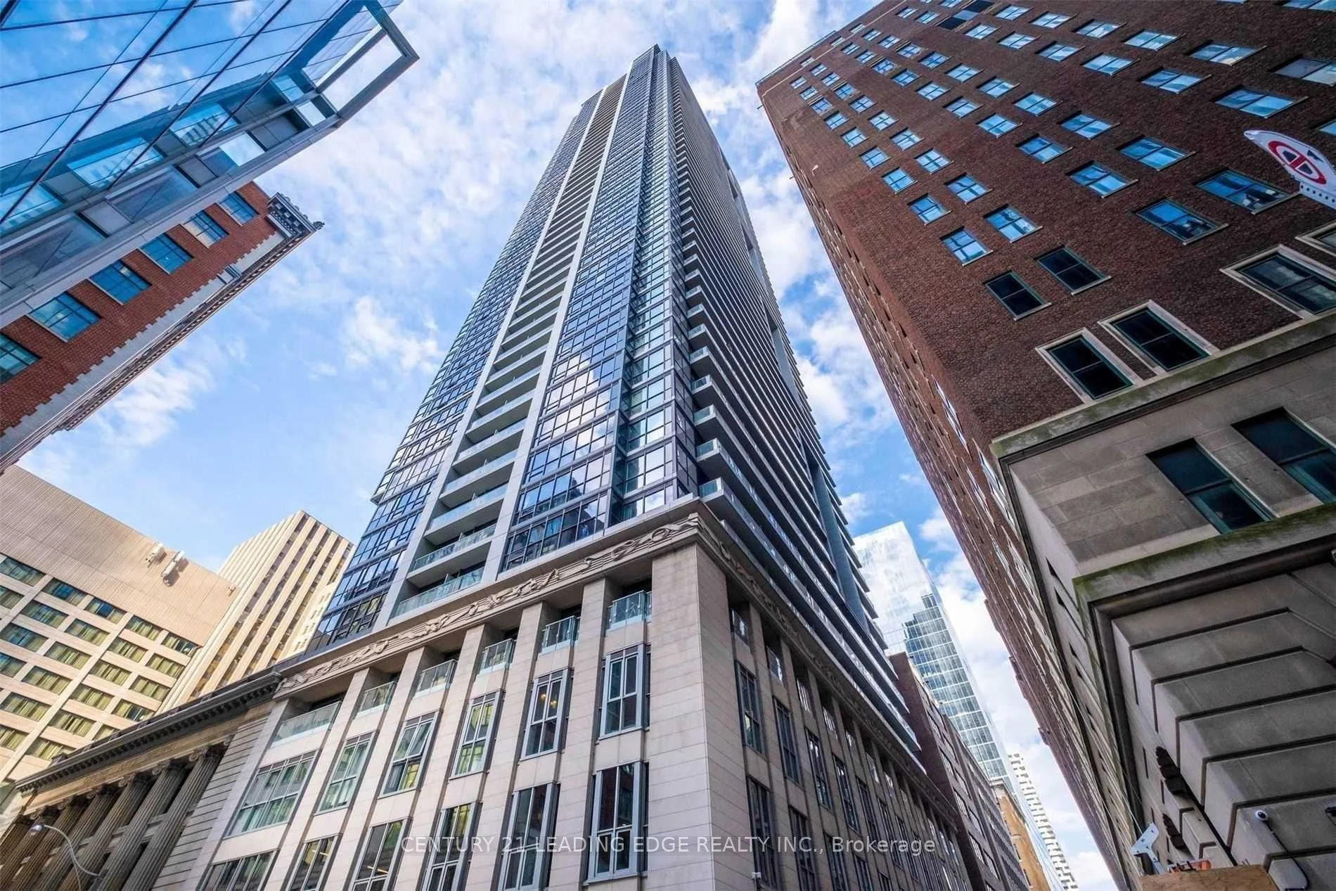 70 Temperance Street 414, Toronto C01, On M5h 0b1