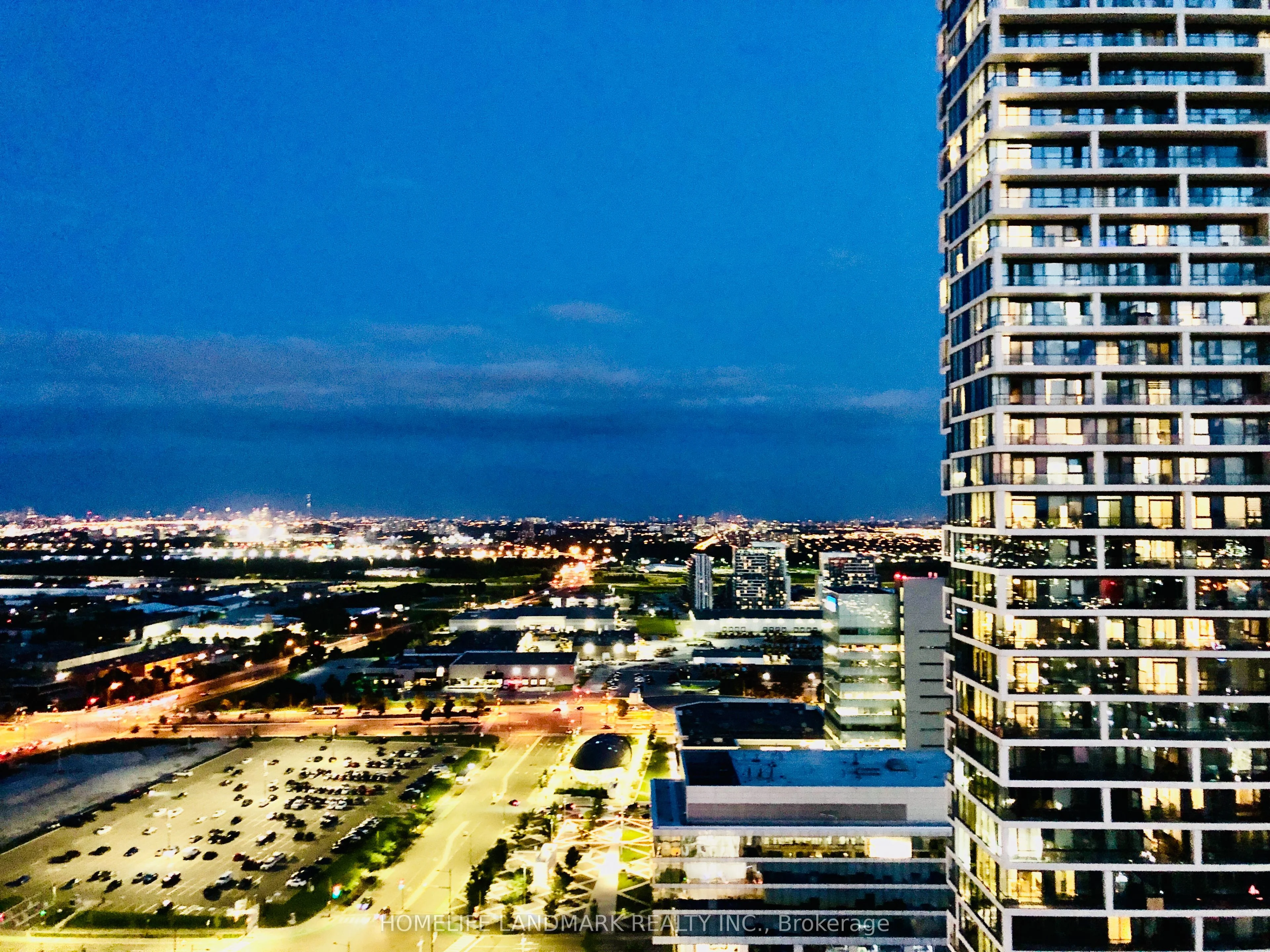 7 Grenville Street 3811, Toronto C01, ON M4Y 0E9