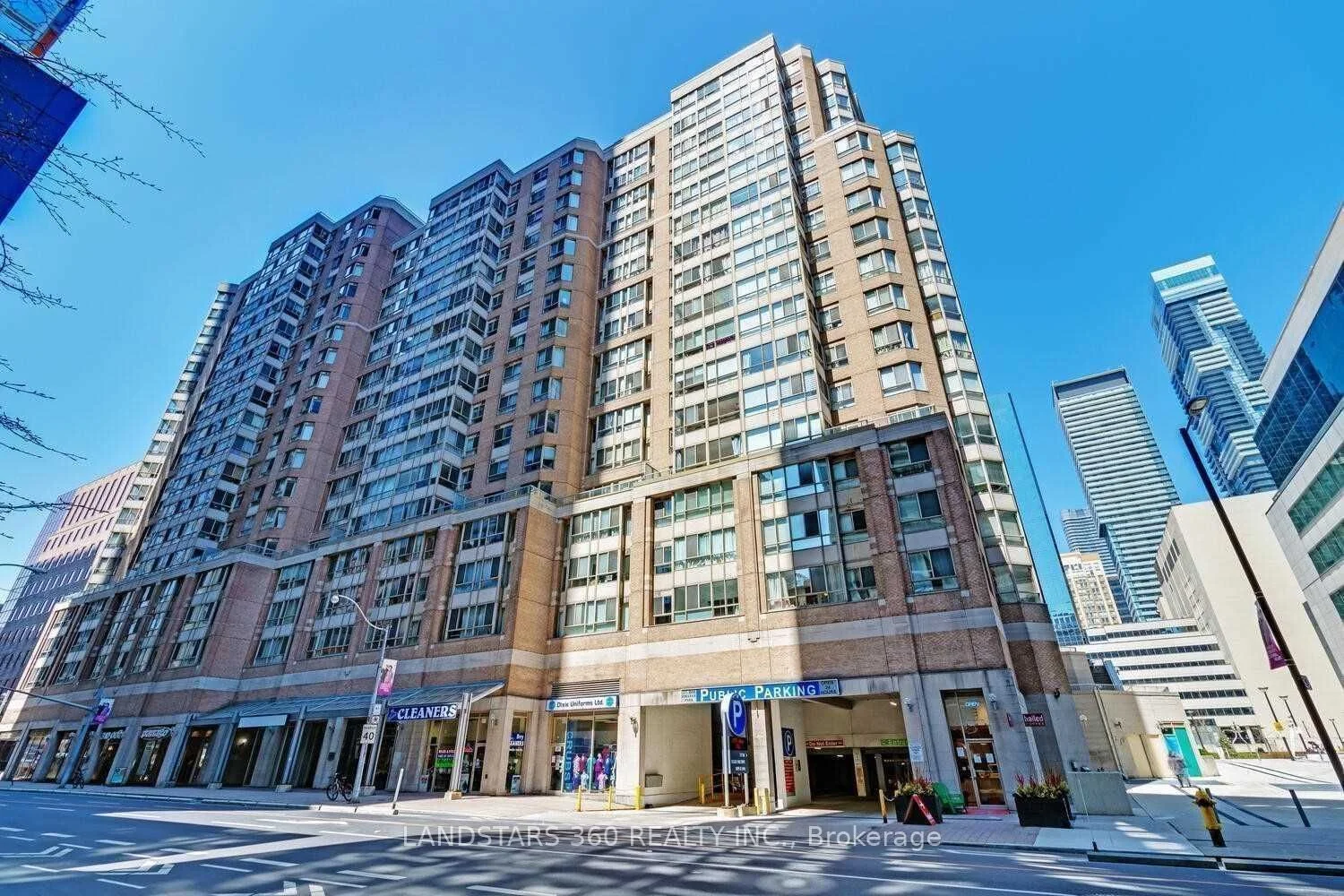 44 Gerrard Street W 1205, Toronto C01, ON M5G 2K2
