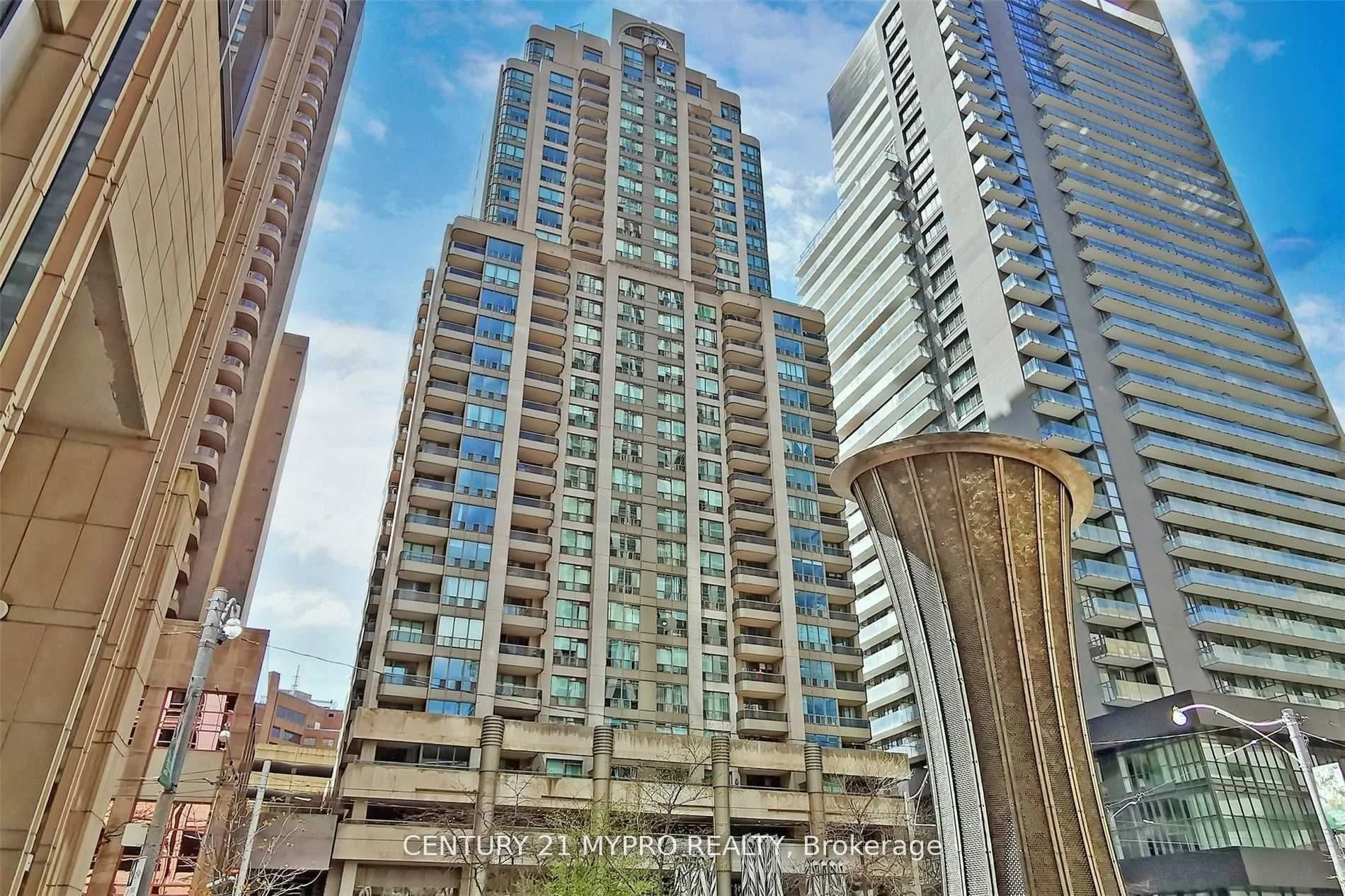 750 Bay Street 3203, Toronto C01, ON M5G 1N6