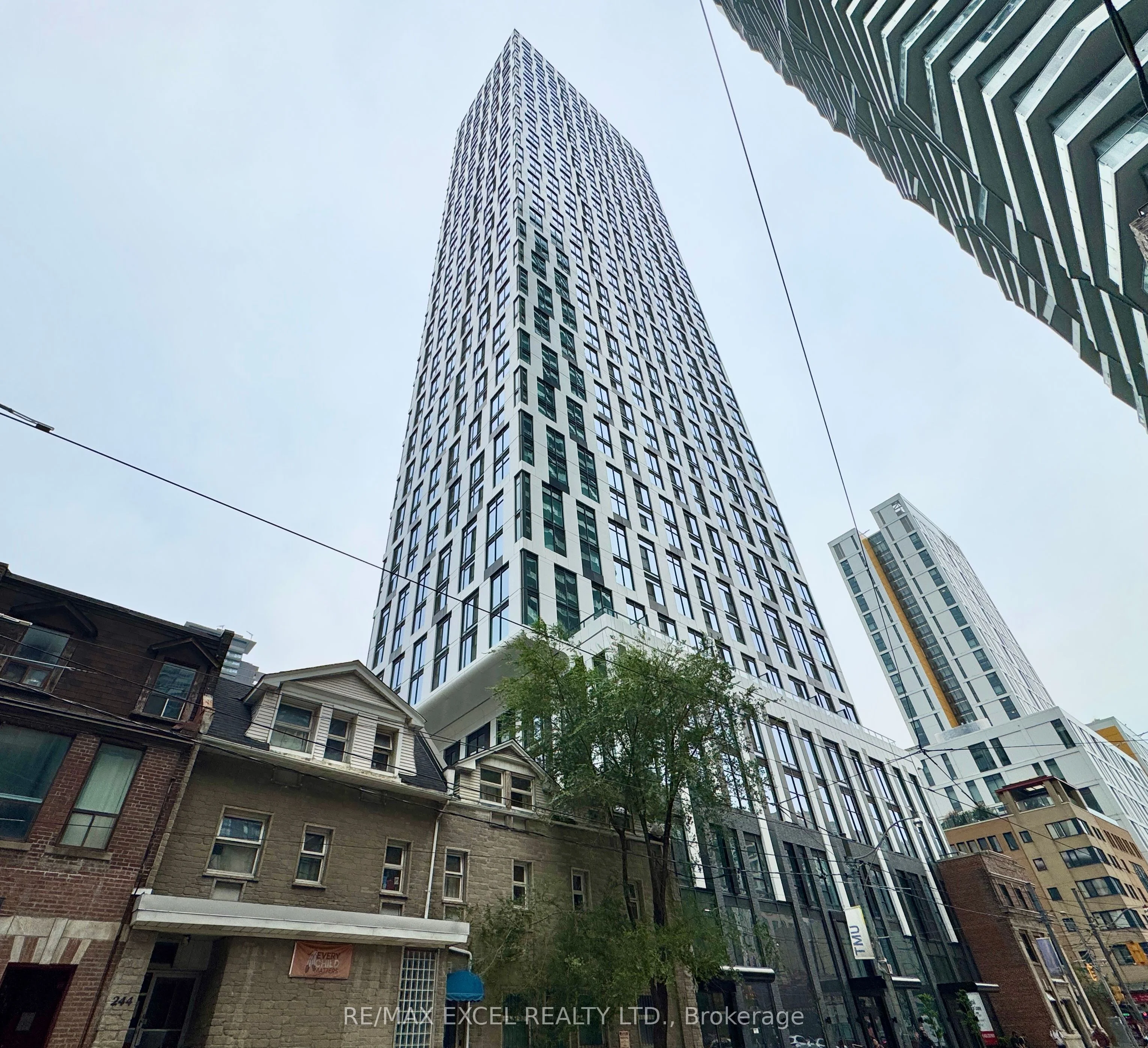 252 Church Street 5703, Toronto C08, ON M5B 0E6