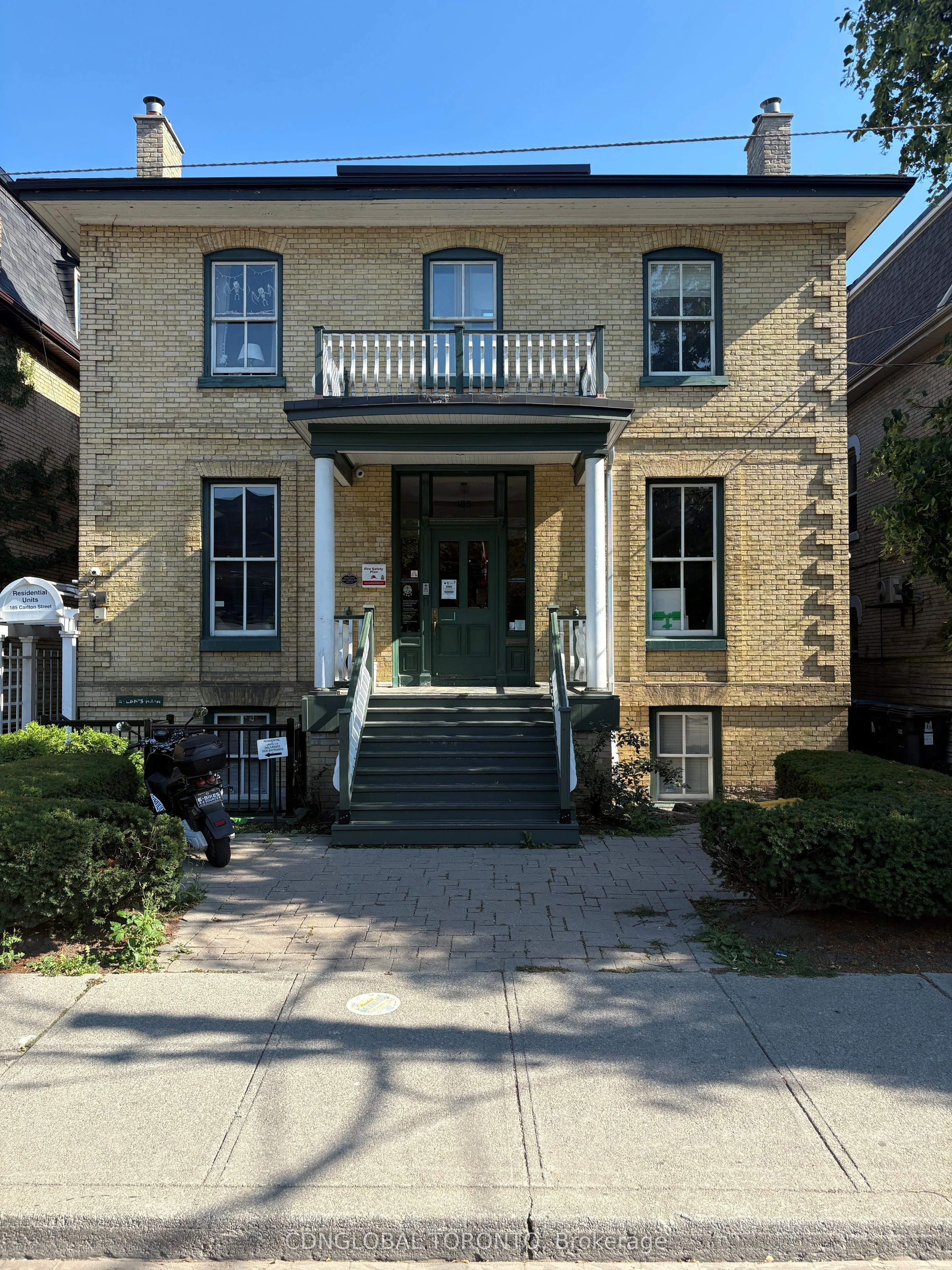 185 Carlton Street 1, Toronto C08, ON M5A 2K7