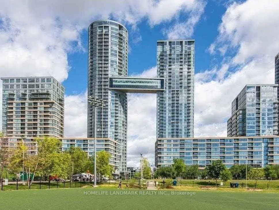 Condo Apartment in Toronto