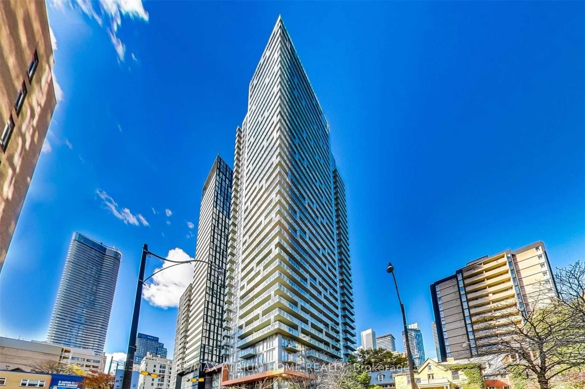 50 Wellesley Street E 1703, Toronto C08, ON M4Y 0C8