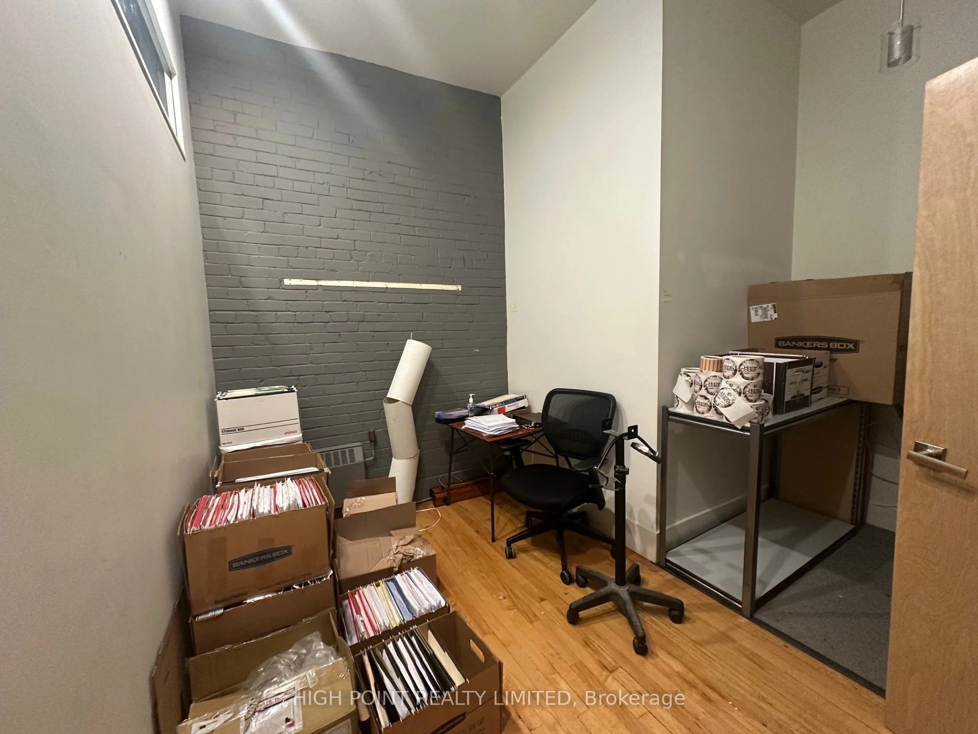 12 Birch Avenue 207, Toronto, On M4v 1c8