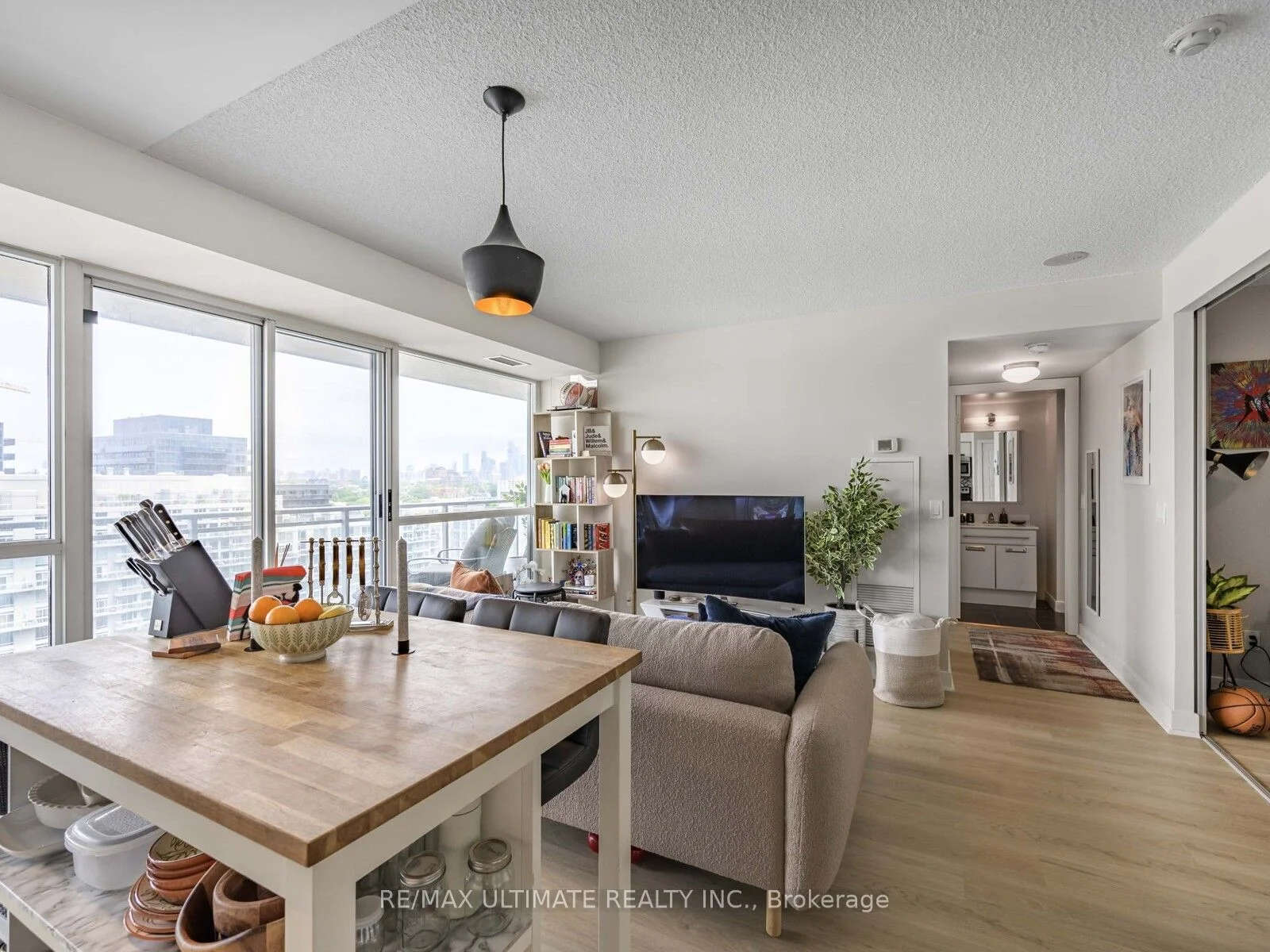 100 Western Battery Road 1108, Toronto C01, ON M6K 3S2
