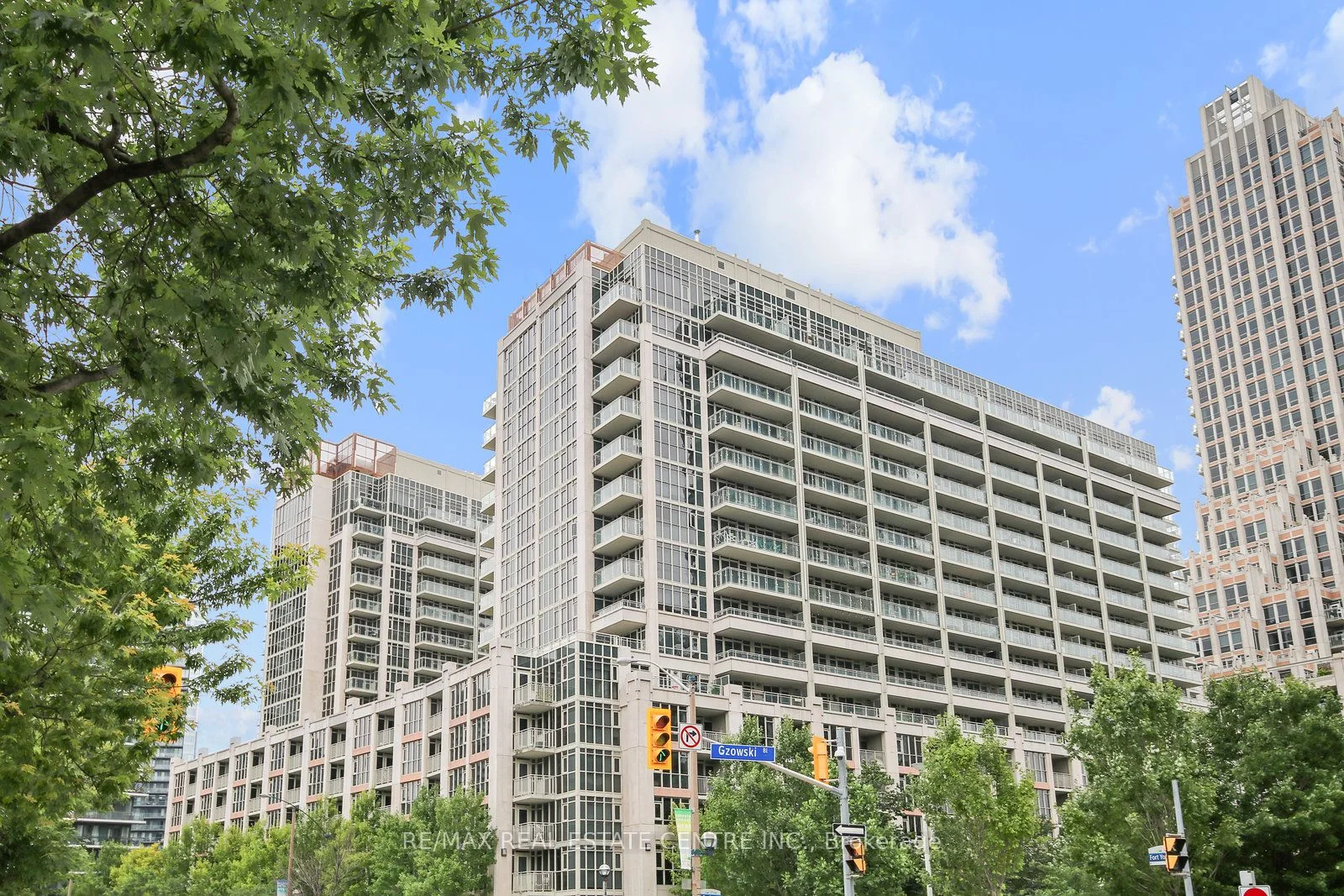 35 Bastion Street 1809, Toronto C01, ON M5V 0C2