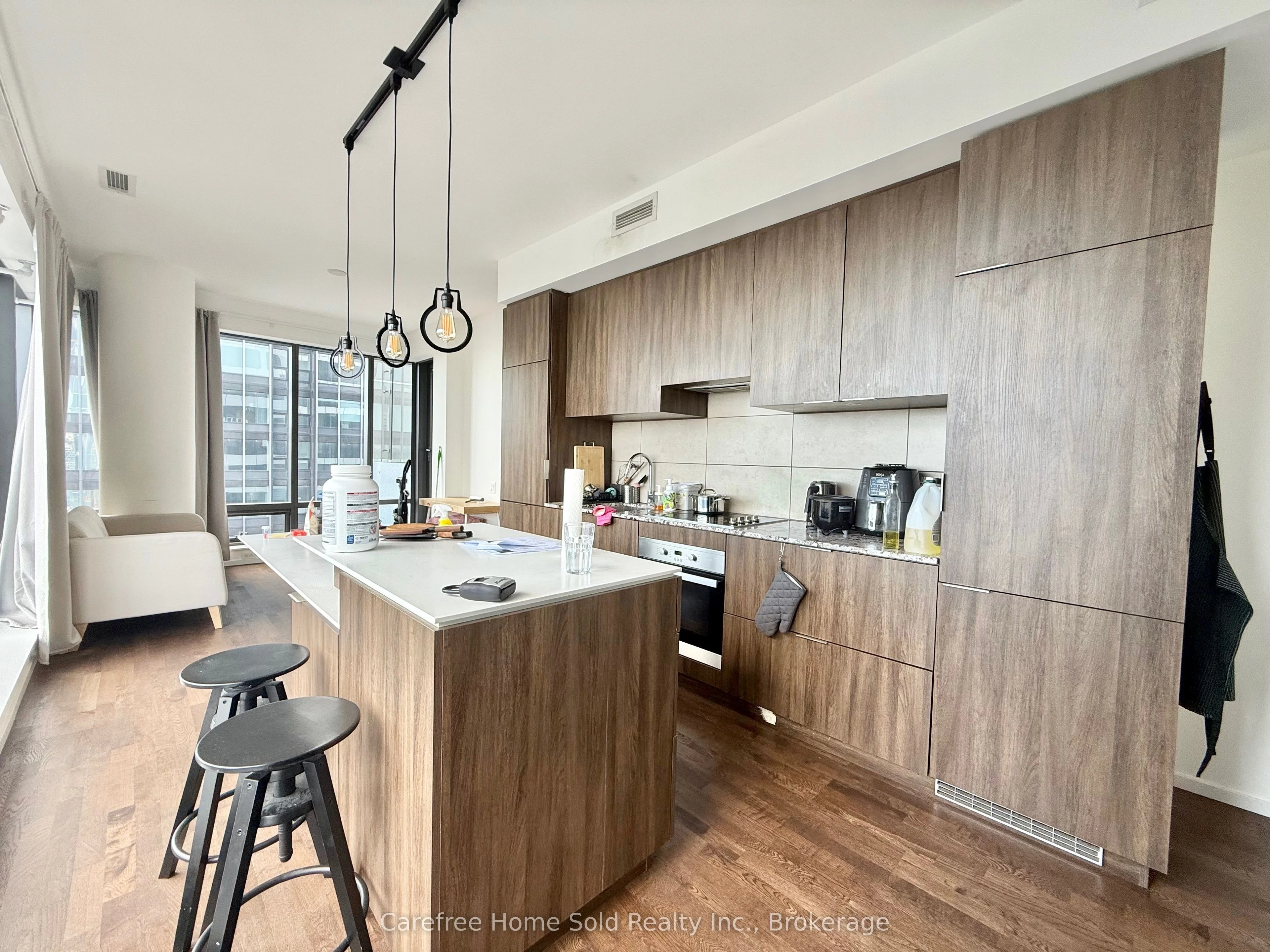 5 St Joseph Street 3502, Toronto C01, ON M4Y 1J6