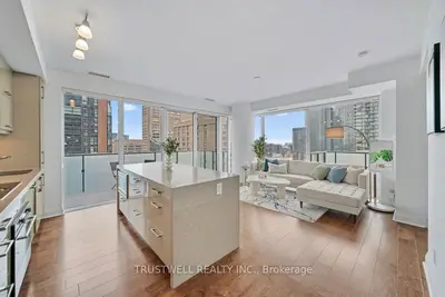Condo Apartment in Toronto