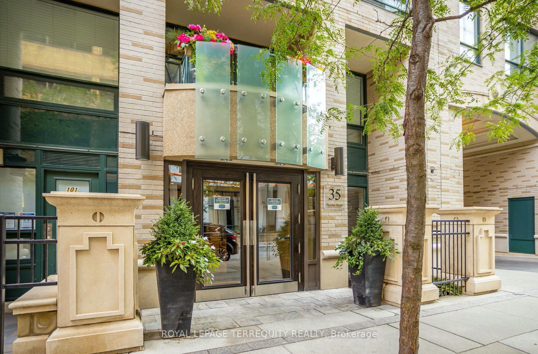 35 Hayden Street 1306, Toronto C08, ON M4Y 3C3