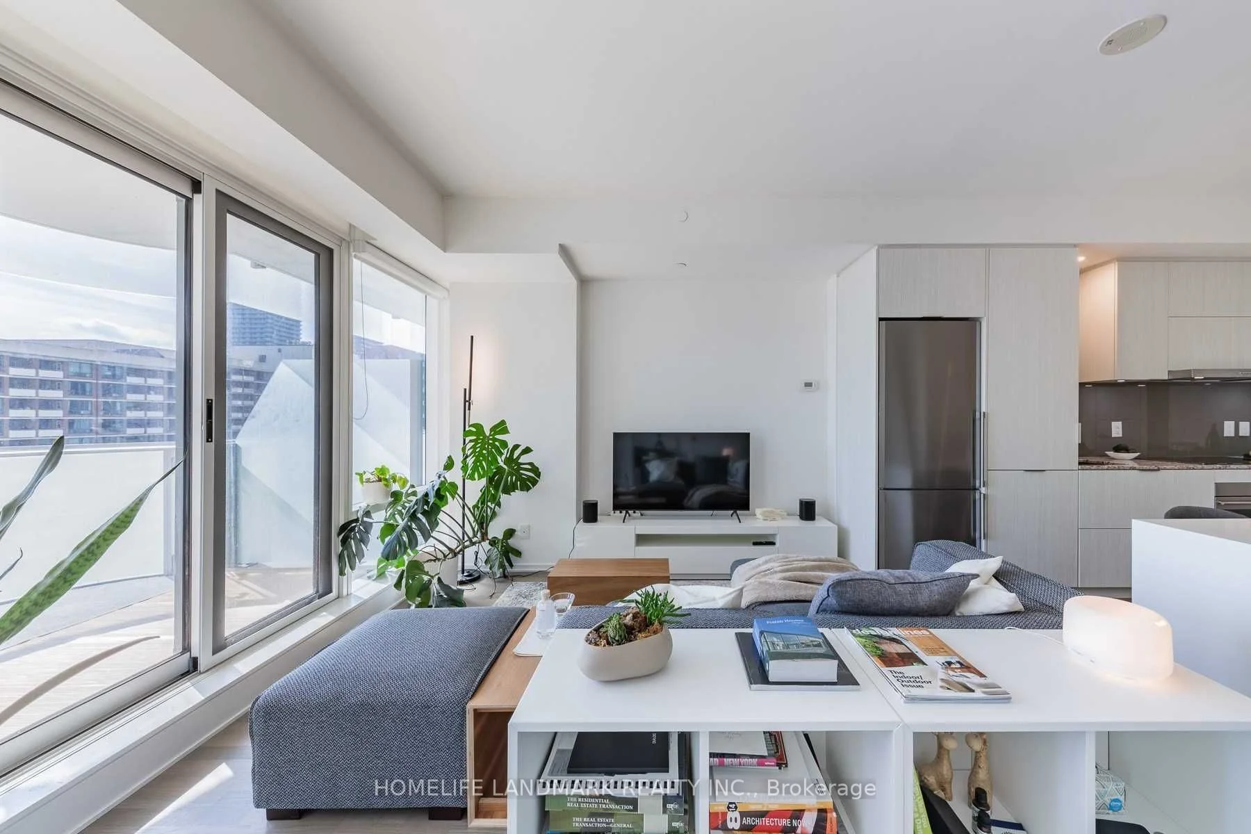 1 Bloor Street E 1105, Toronto C08, ON M4W 0A8