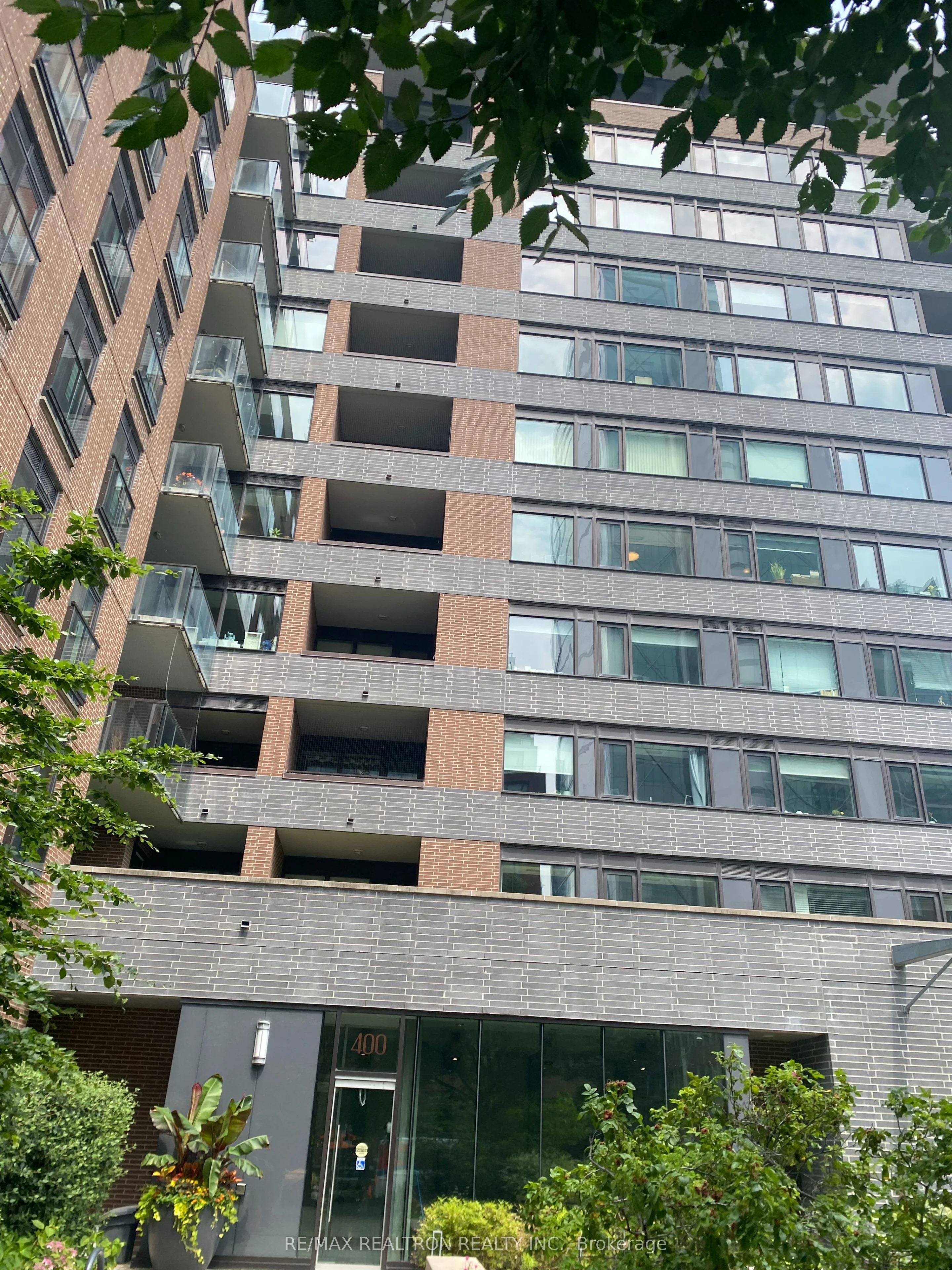400 Wellington Street W 704, Toronto C01, ON M5V 0B5