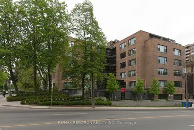 Condo Apartment in Toronto