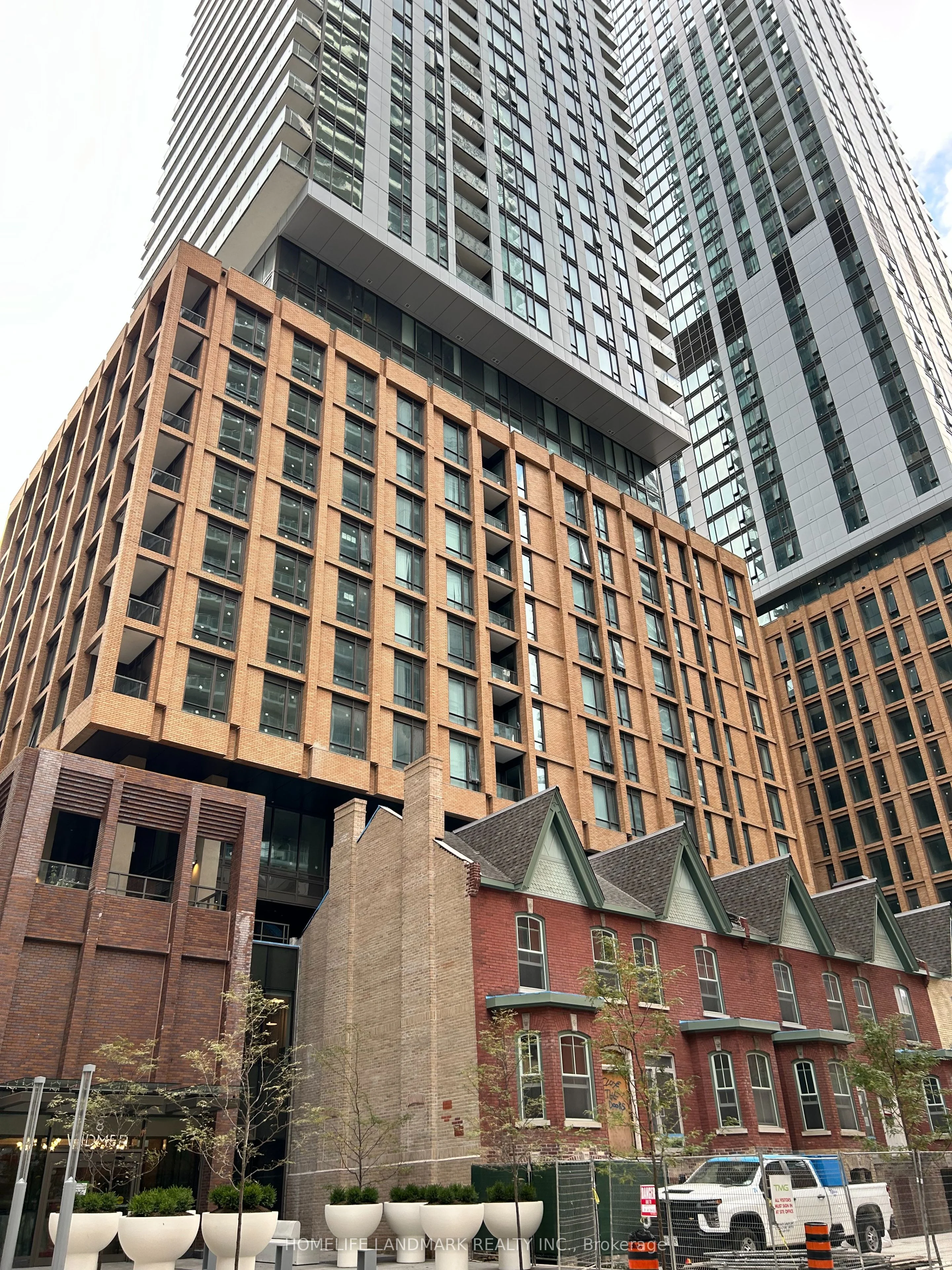 8 Widmer Street 4001, Toronto C01, On M5v 0w6