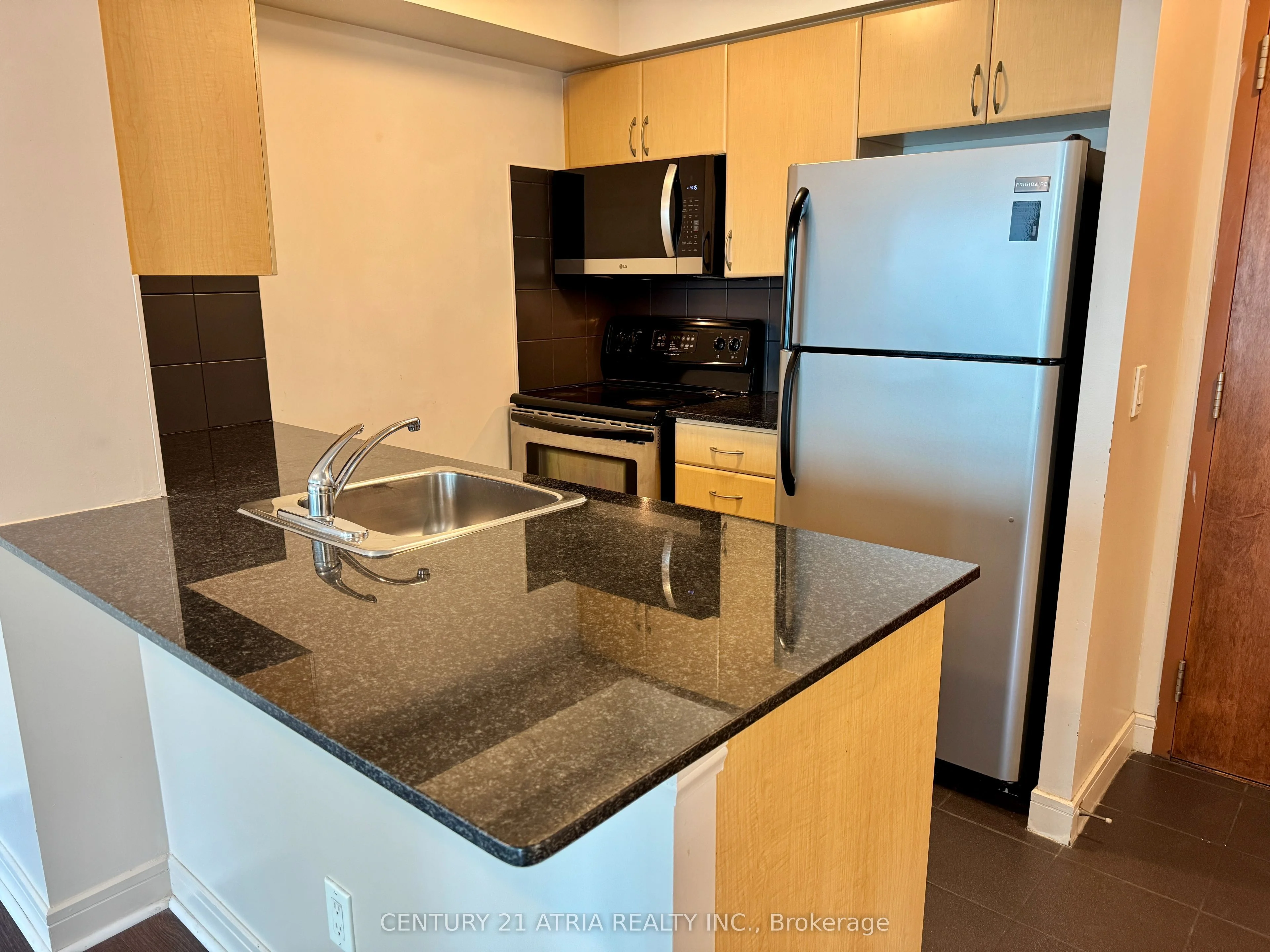 35 Bales Avenue 1602, Toronto C14, ON M2N 7L7