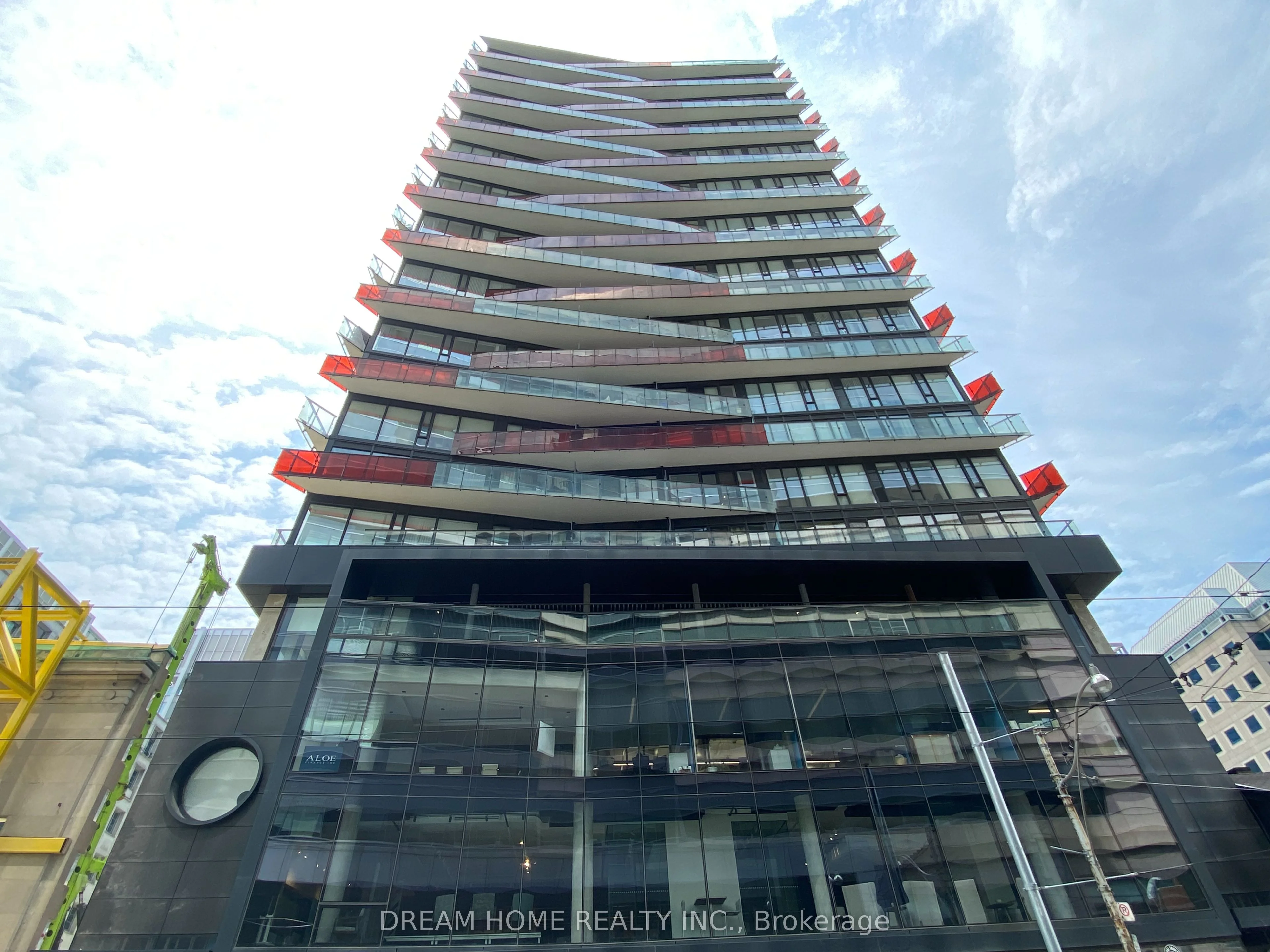 215 Queen Street W 2108, Toronto C01, ON M5V 0P5