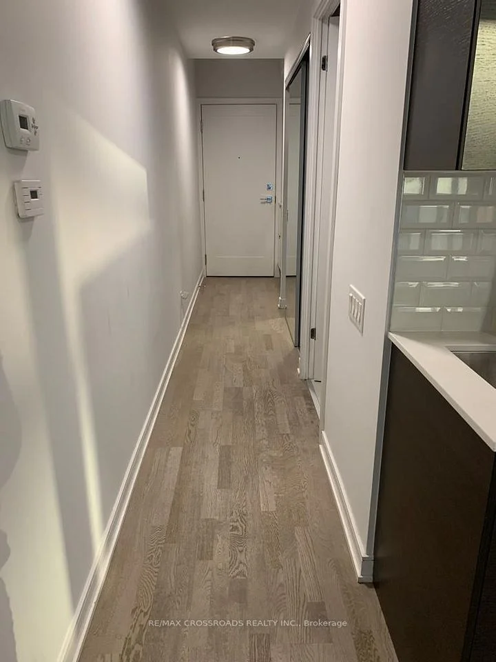 57 St Joseph Street 907, Toronto C01, On M5s 0c5