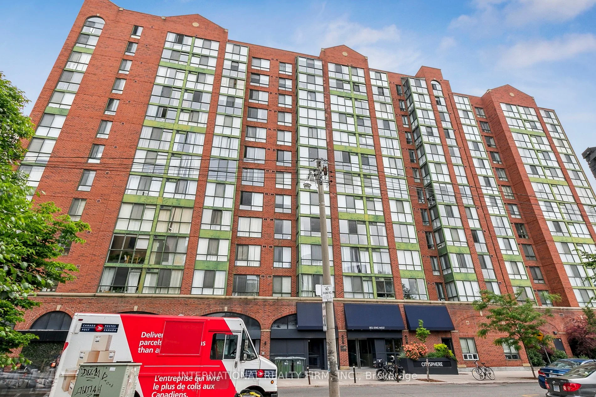 Condo Apartment in Toronto