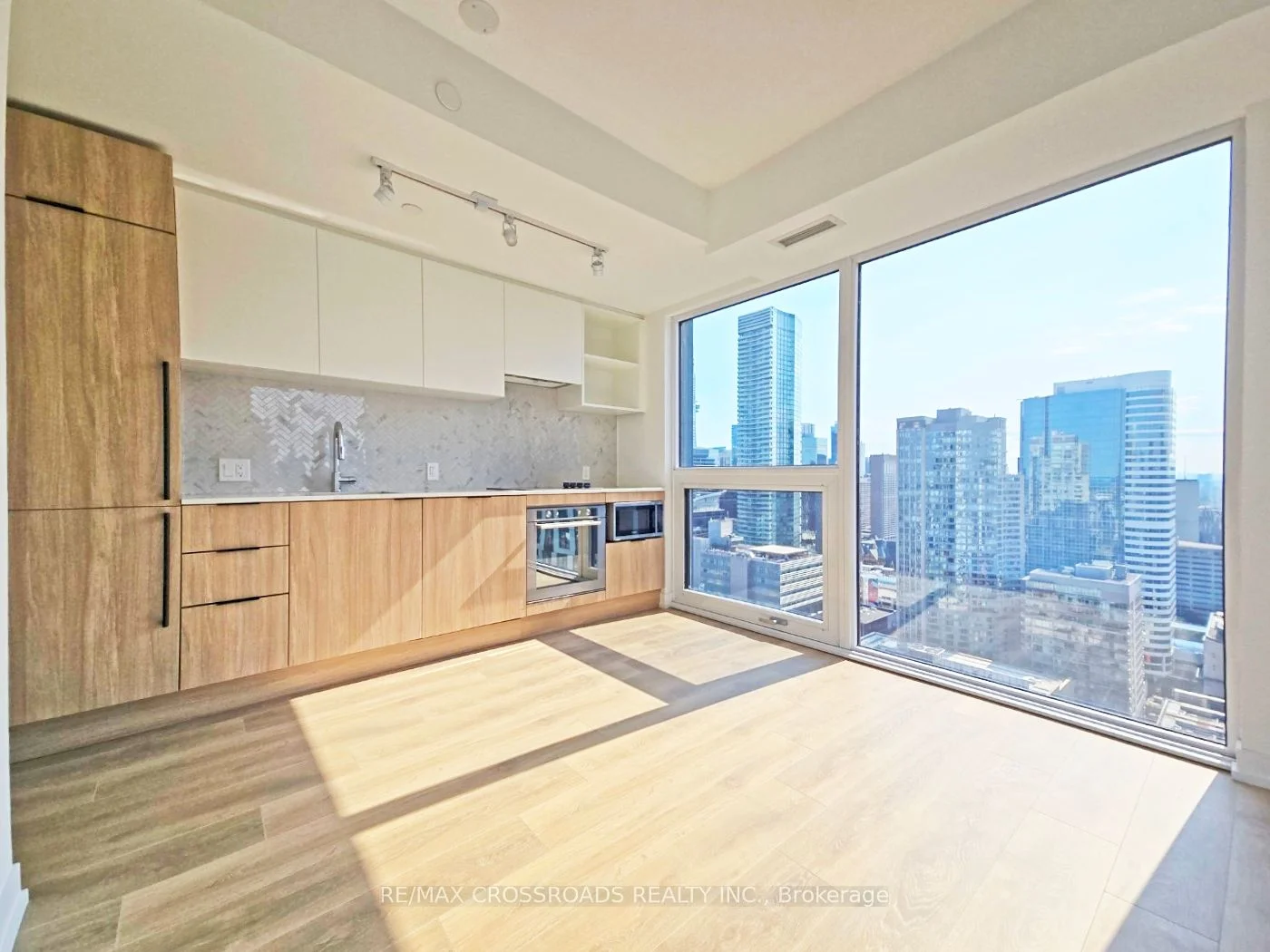 82 Dalhousie Street 4012, Toronto C08, ON M5B 0C5