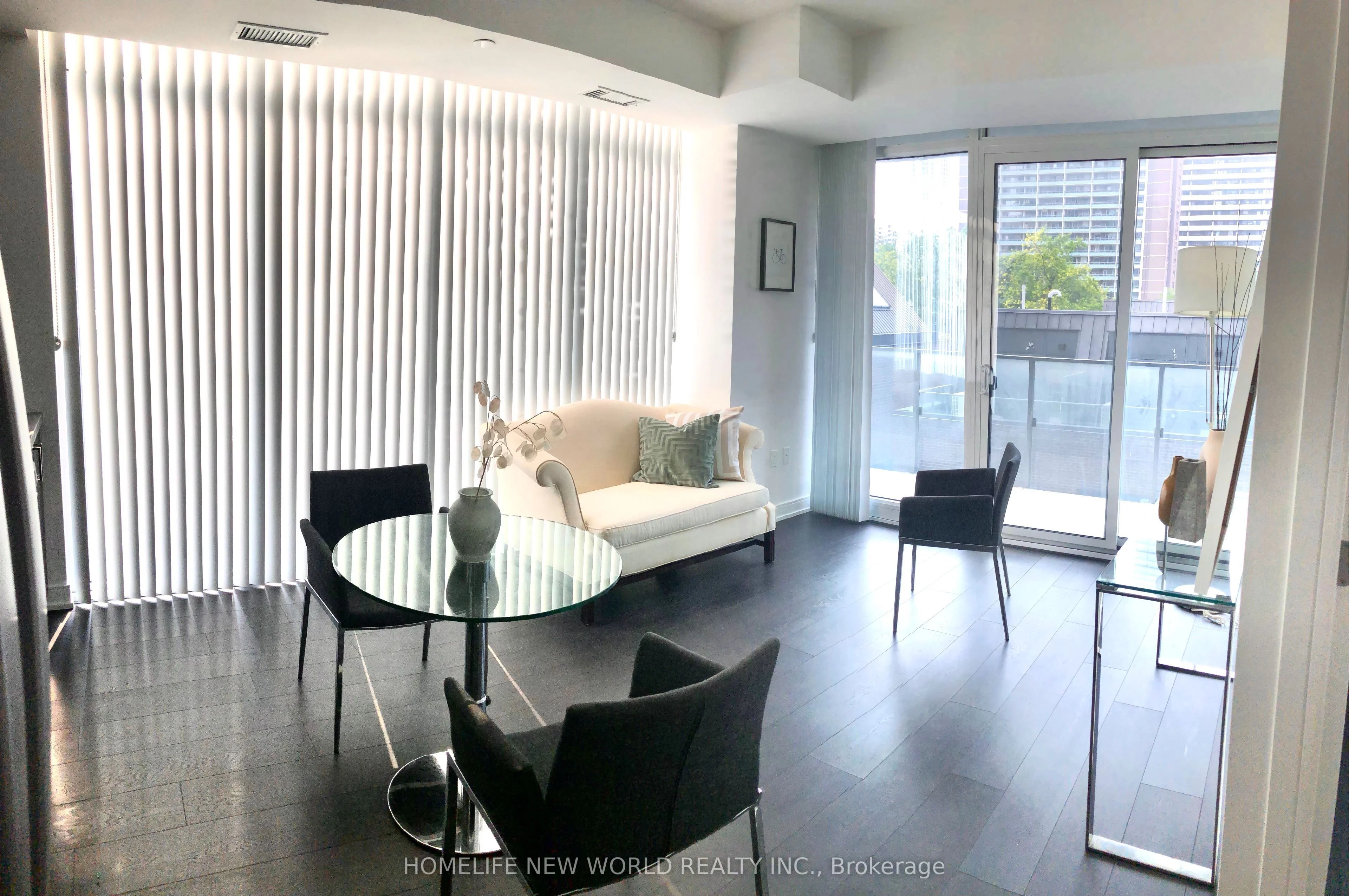 50 Wellesley Street 602, Toronto C08, ON M4Y 1G2