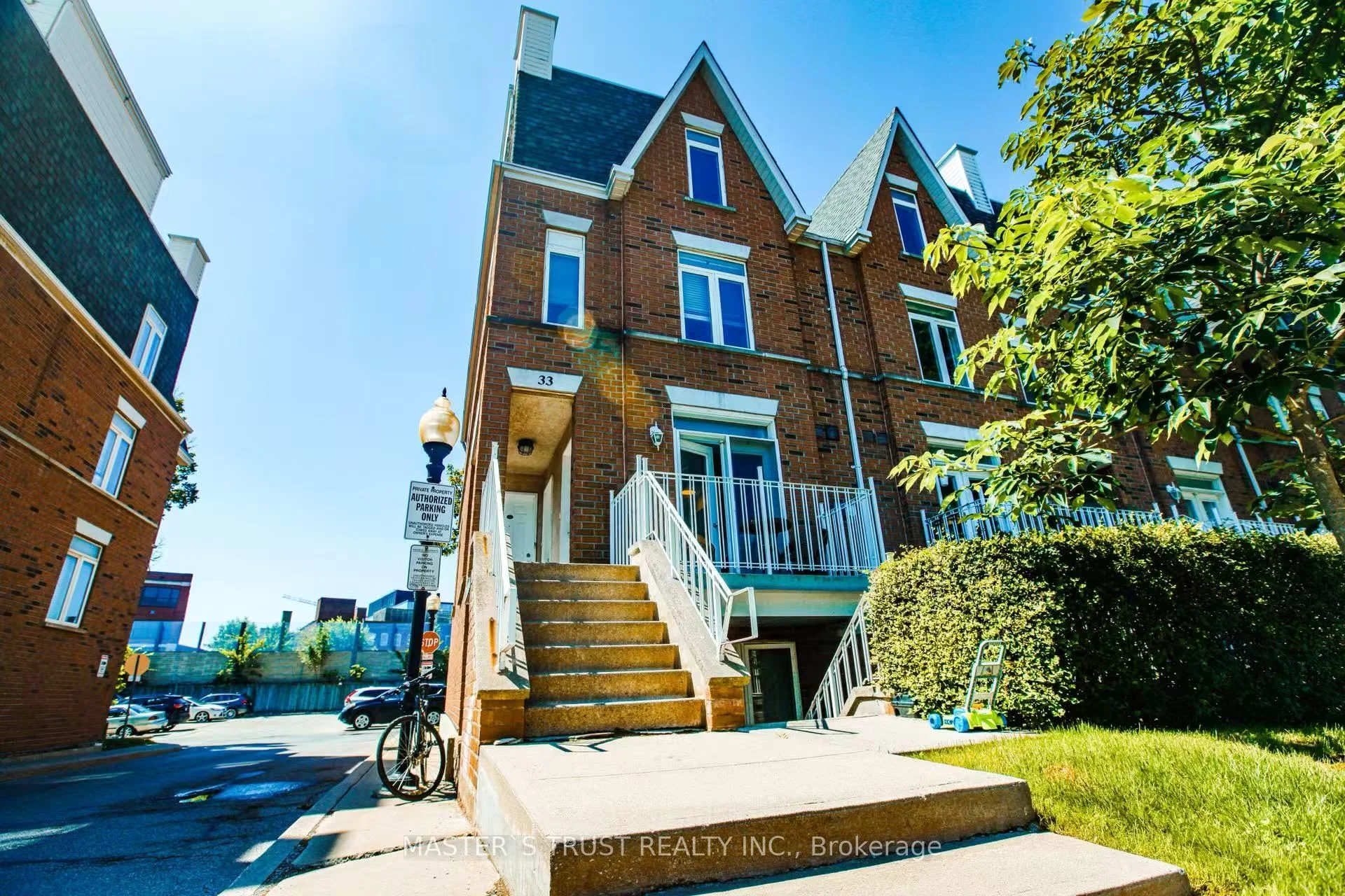 33 Sudbury Street 3302, Toronto C01, ON M6J 3S7