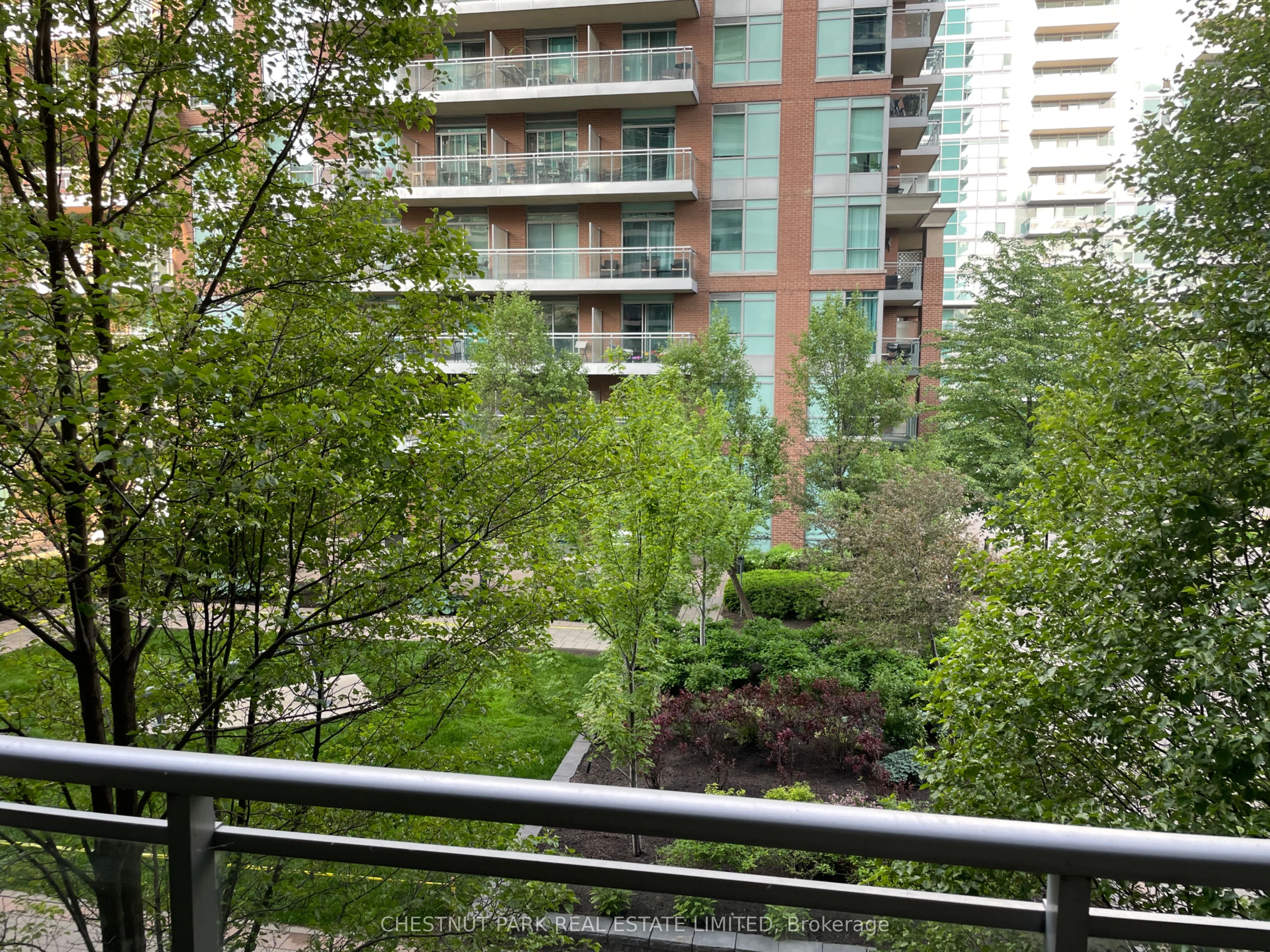 80 Western Battery Road 201, Toronto C01, On M6k 3s1