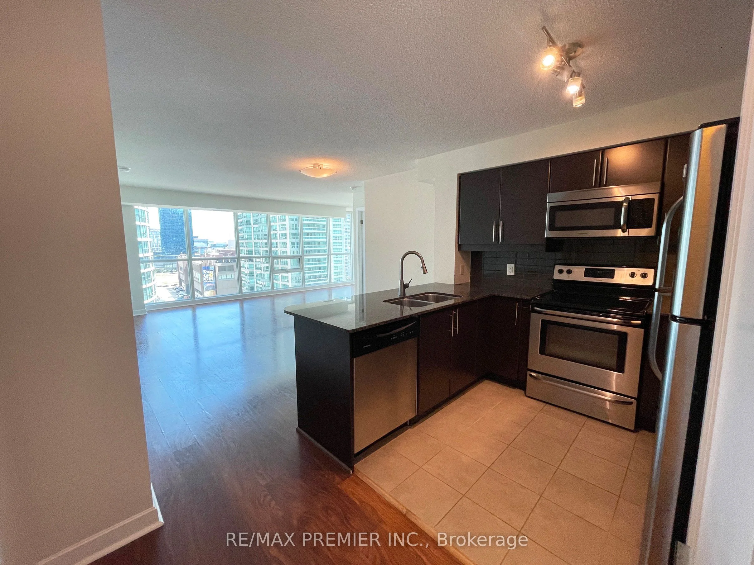 33 Bay Street 1208, Toronto C01, ON M5J 2Z3