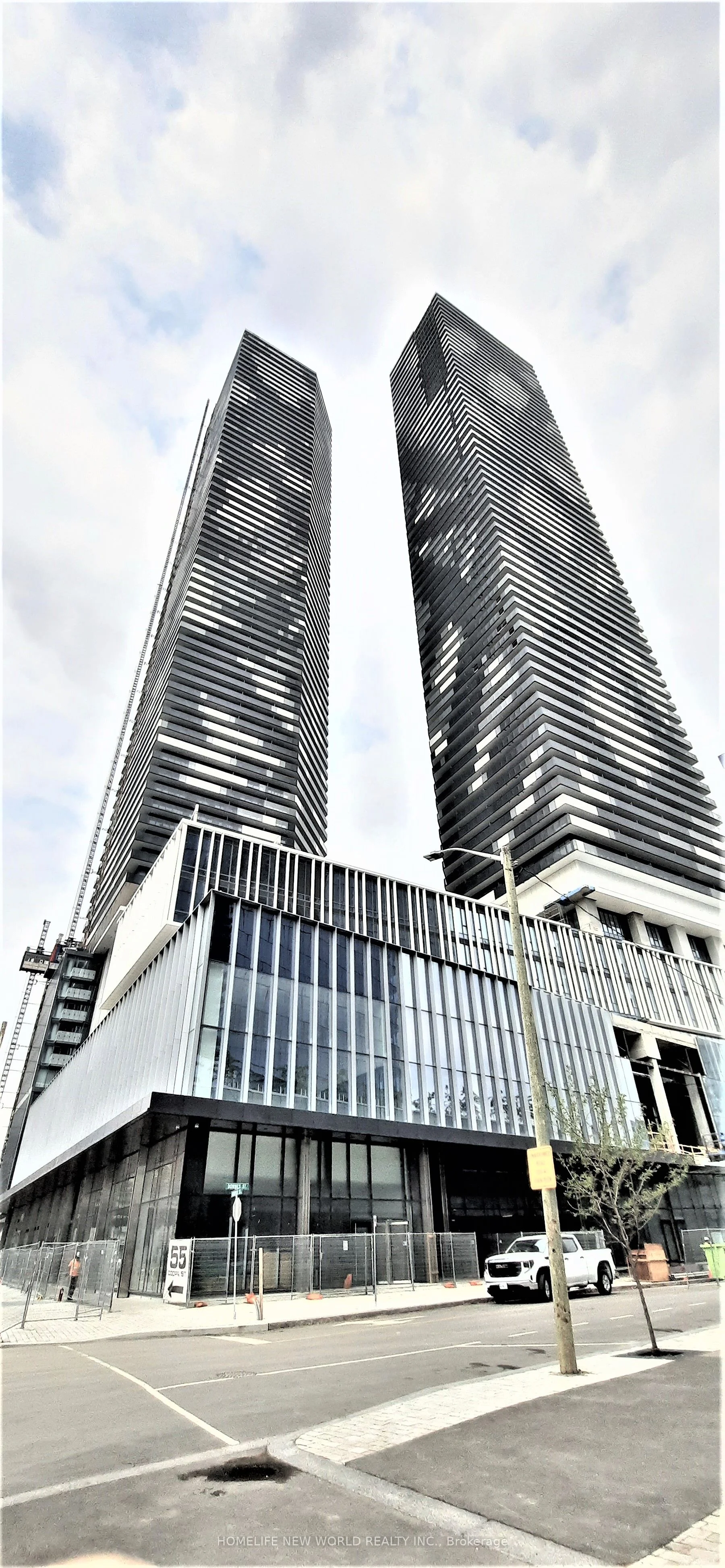 Condo Apartment in Toronto