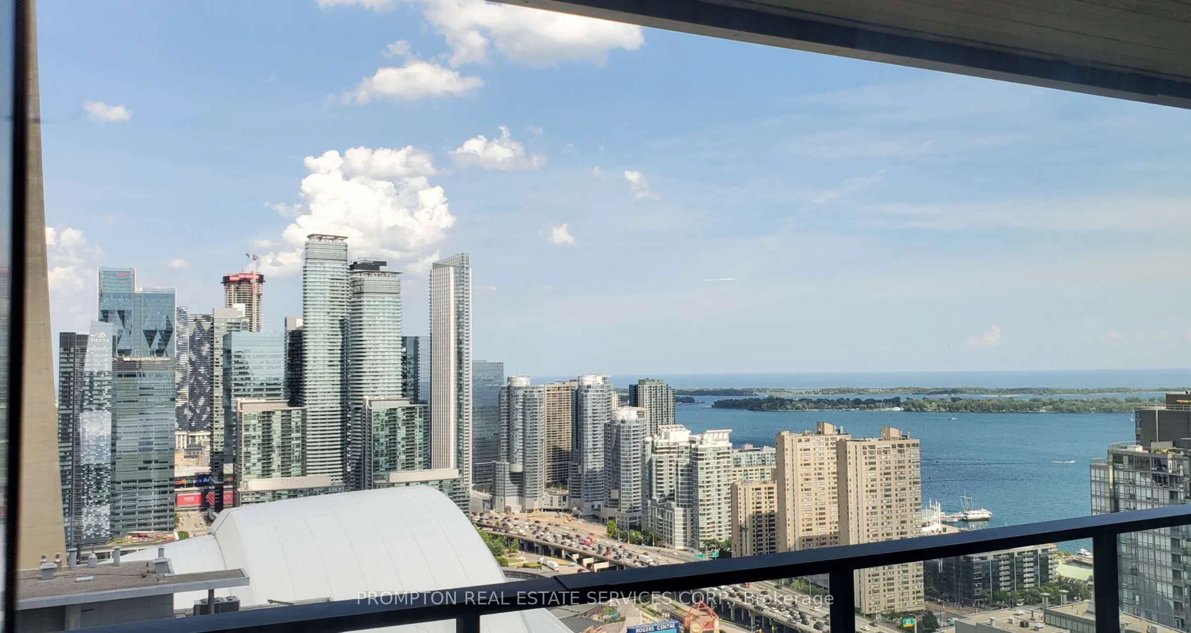 3 Concord Cityplace Way 5508, Toronto C01, ON M5V 0X4