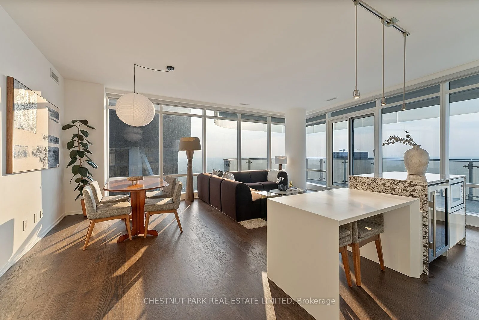 Condo Apartment in Toronto