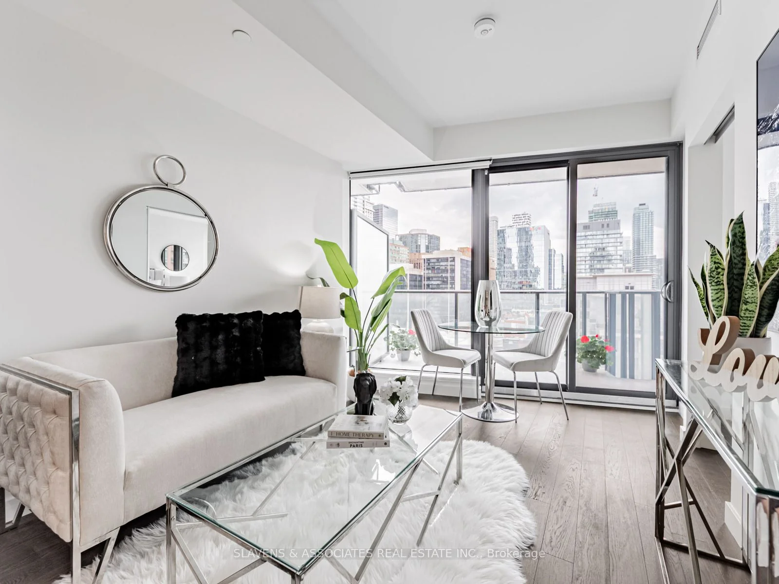 2A Church Street 1208, Toronto C08, ON M5E 0E1