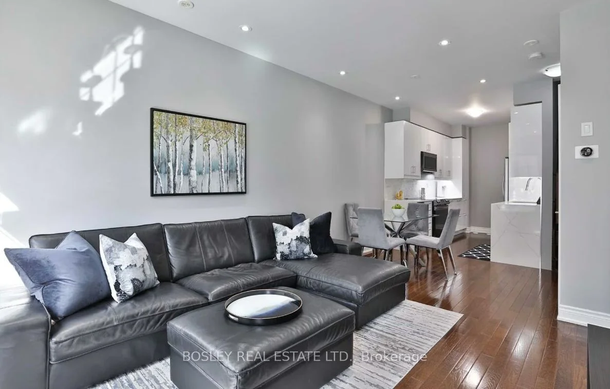 45 Hargrave Lane 148, Toronto C12, ON M4N 0A4