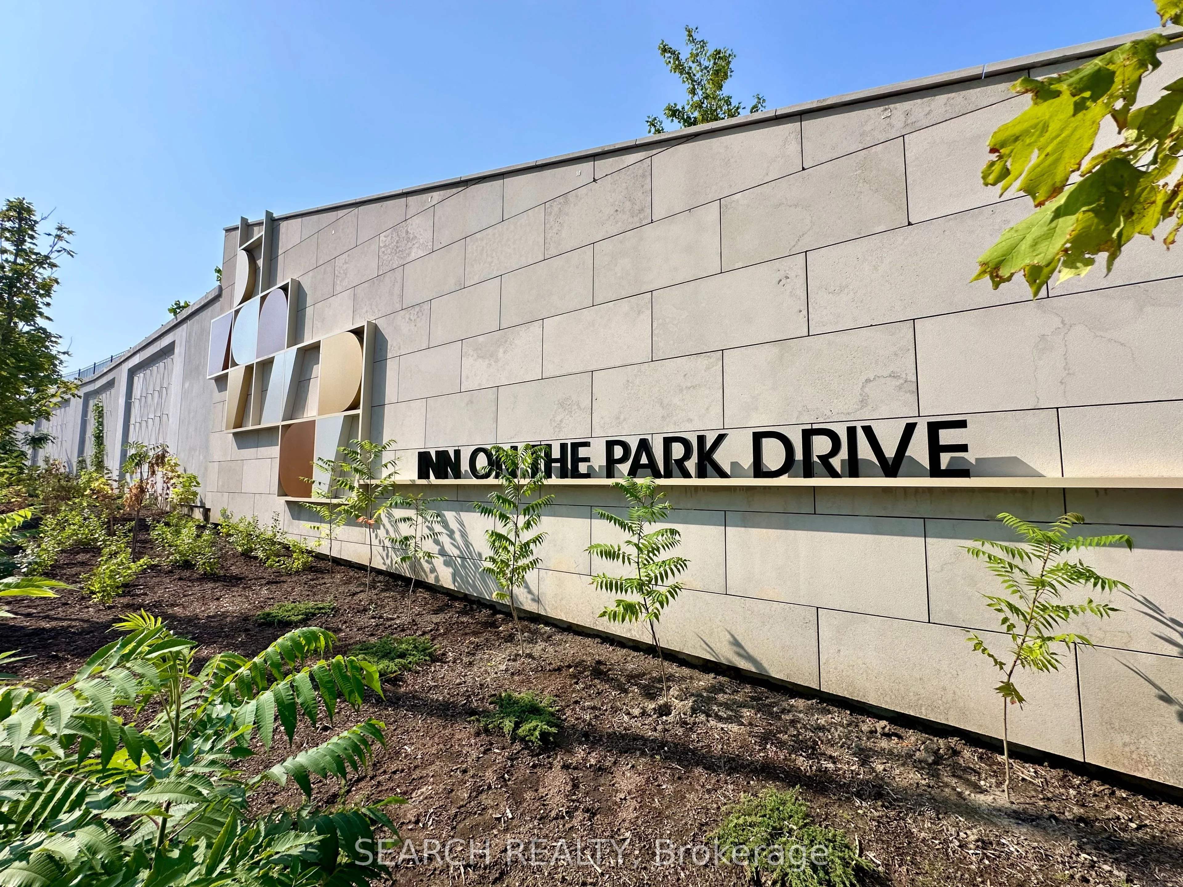 10 Inn On The Park Drive 2905, Toronto C13, ON M3C 0P9
