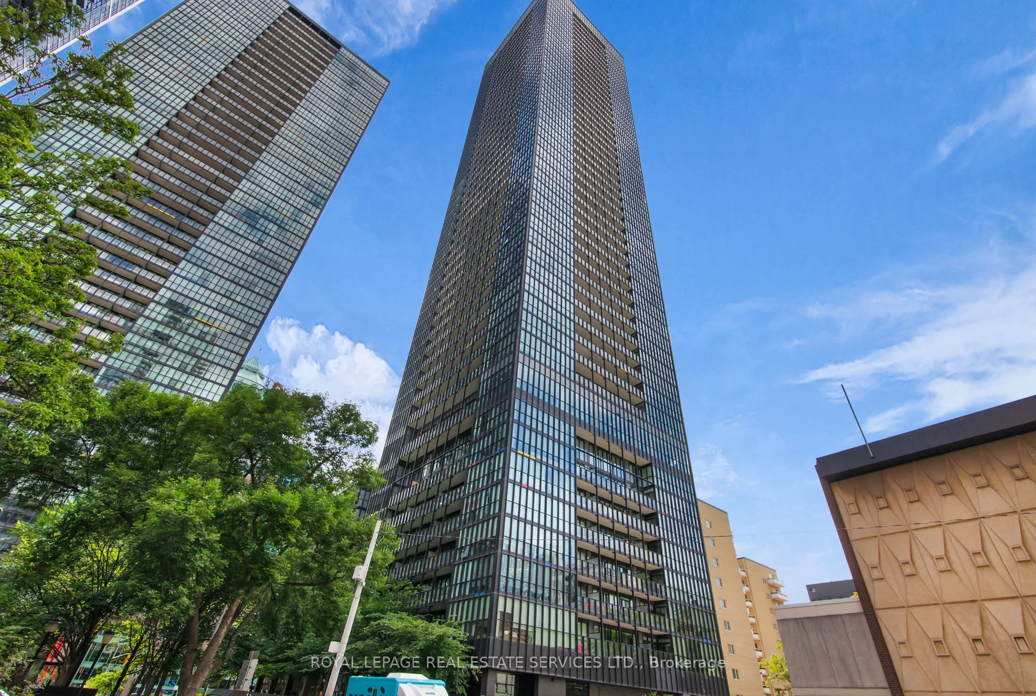 101 Charles Street E 2406, Toronto C08, ON M4Y 0A9