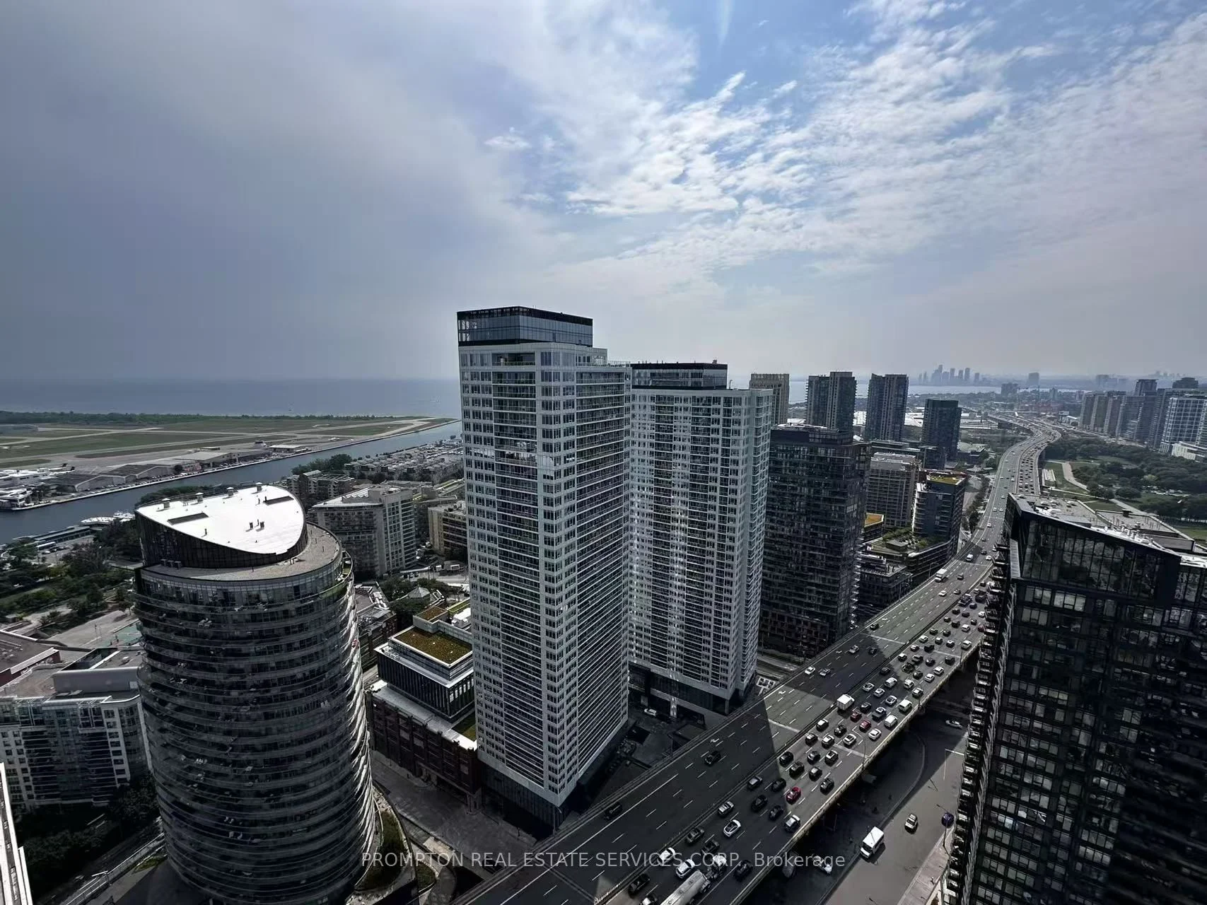 75 Queens Wharf Road 4711, Toronto C01, ON M5V 0J2