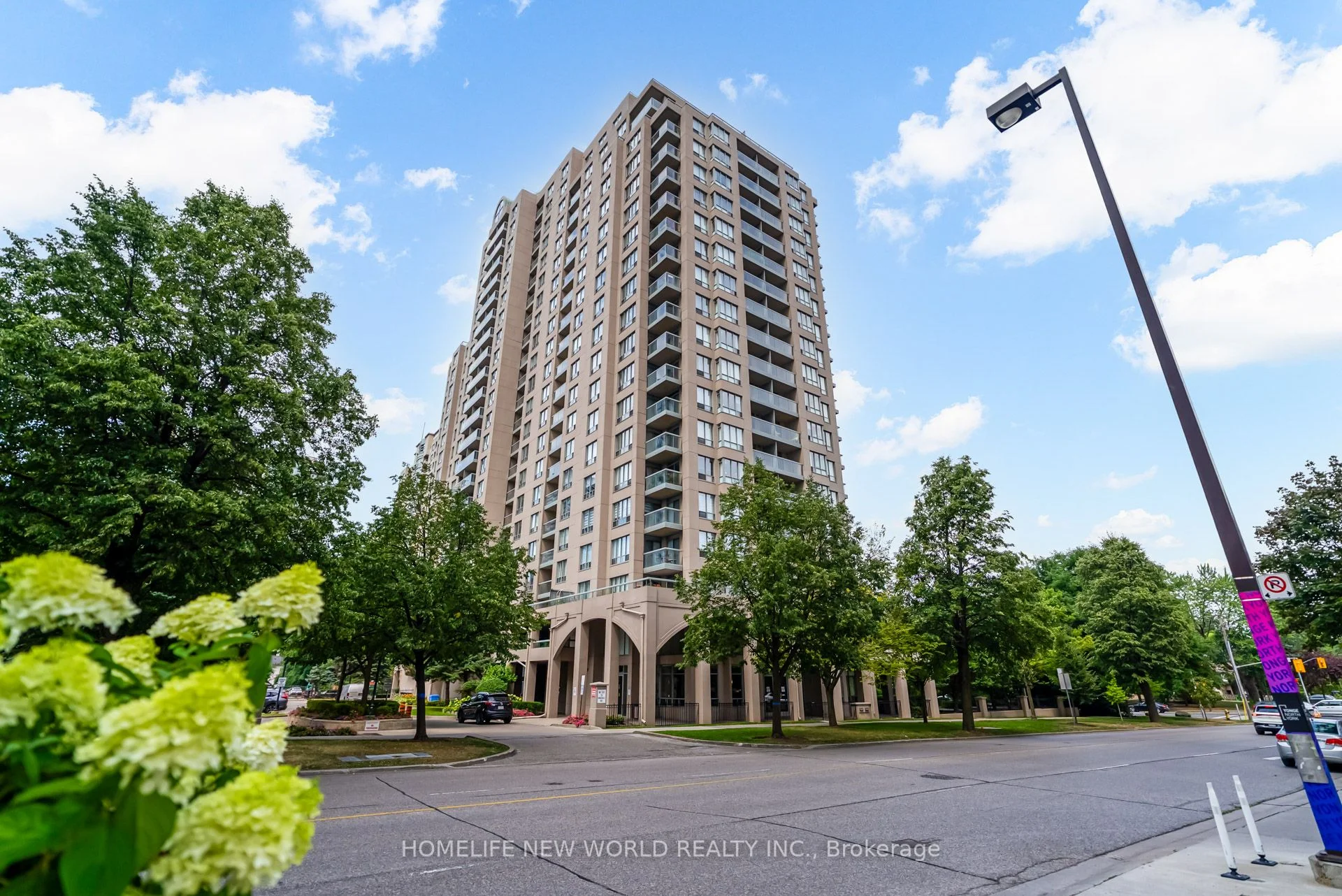 Condo Apartment in Toronto