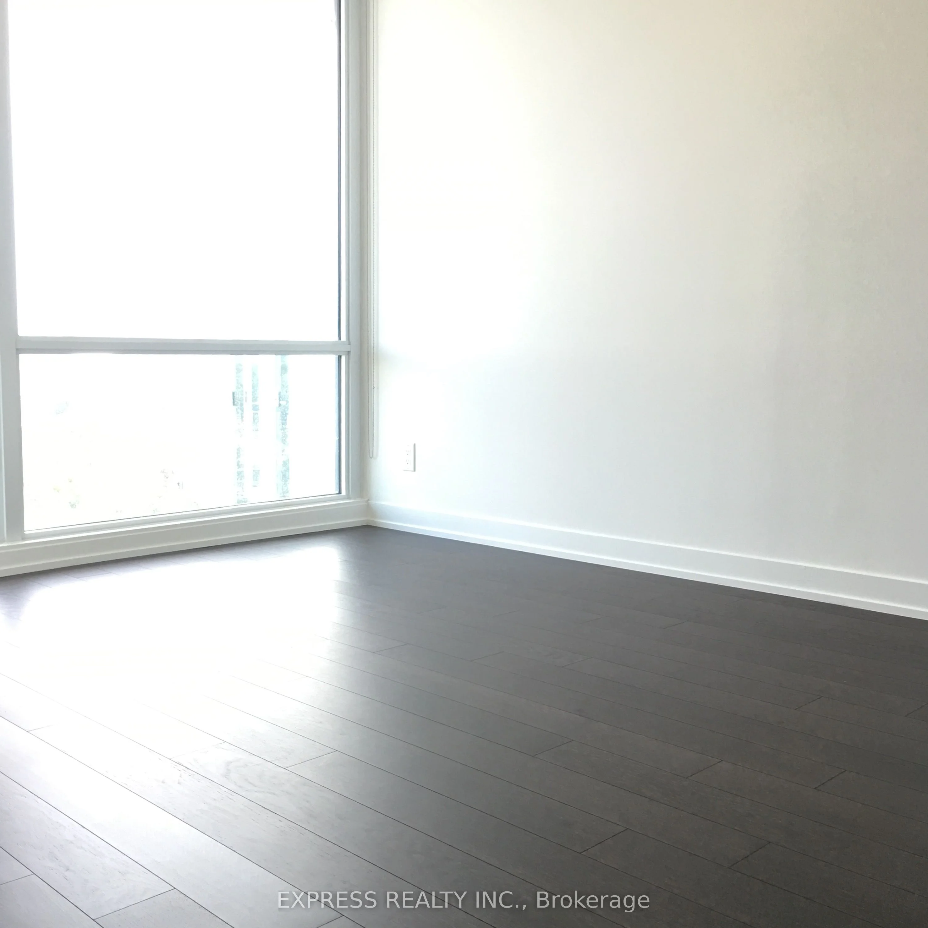 120 Bayview Avenue N812, Toronto C08, ON M5A 0G4