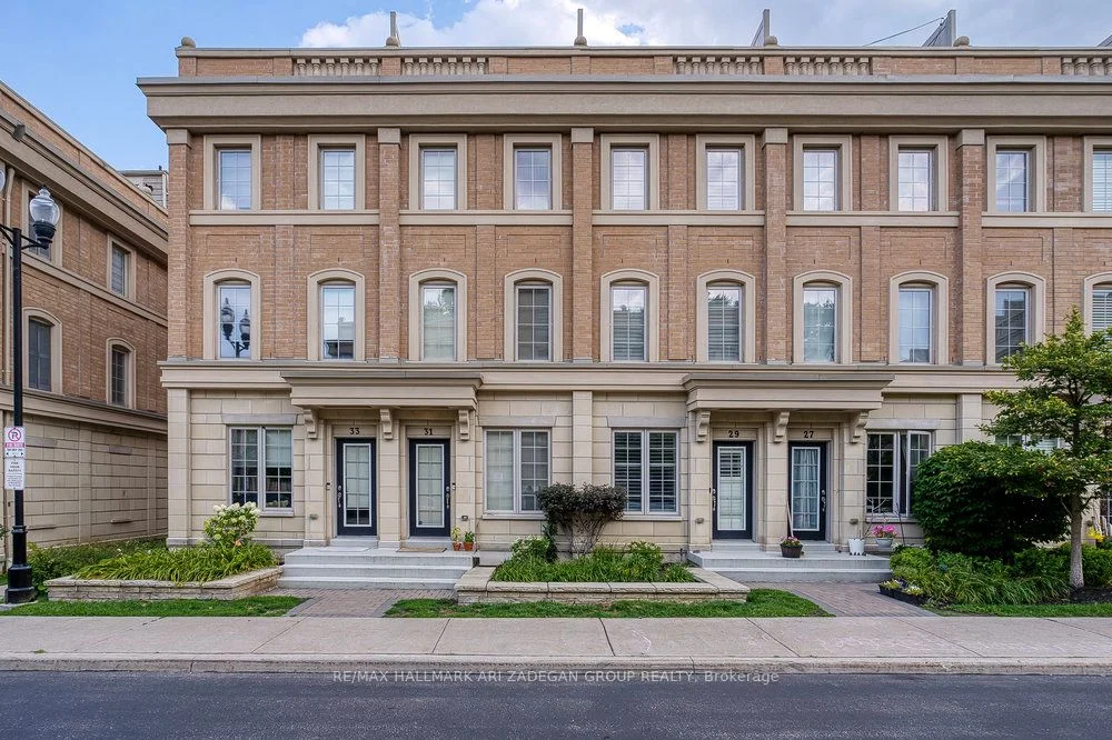 Condo Townhouse in Toronto